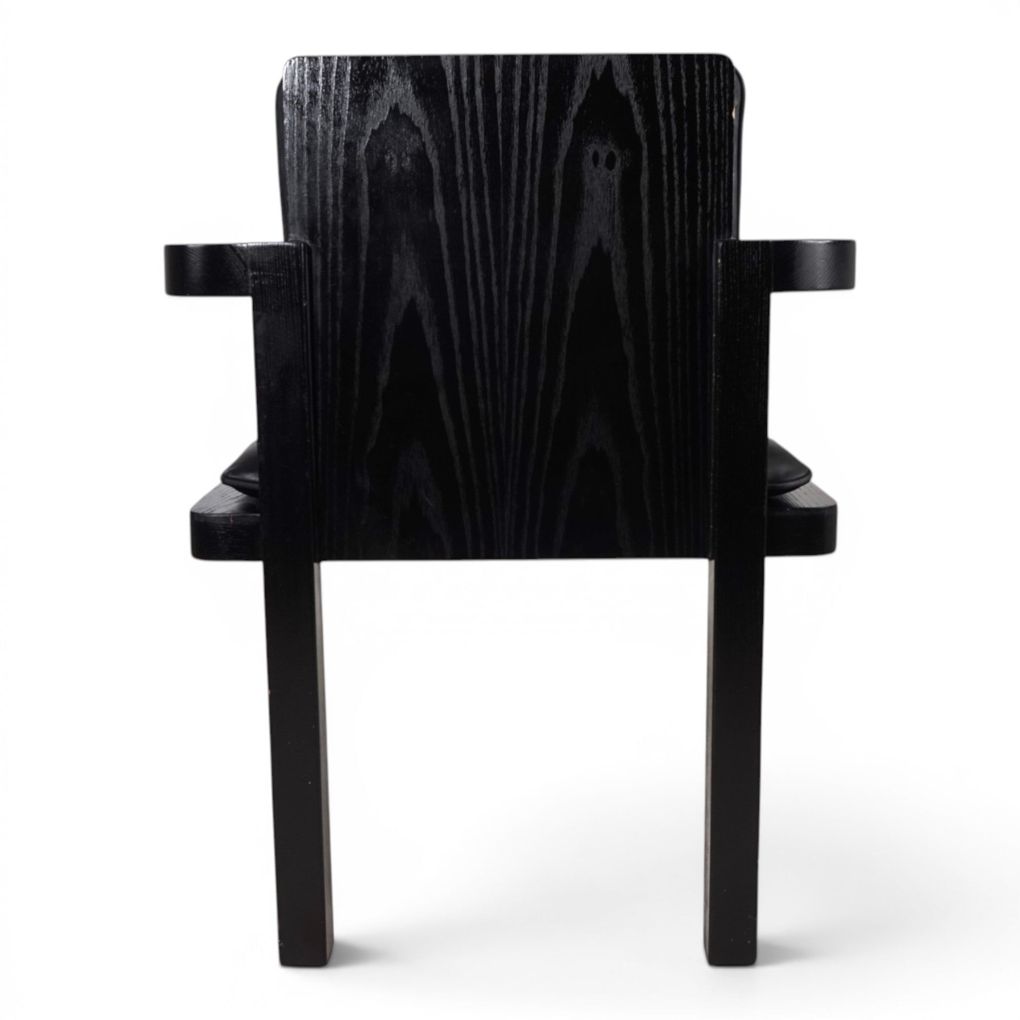 Walter_Gropius_D51_Fagus_Armchair_for_Tecta_in_Black_Leather,_Bauhaus_Design