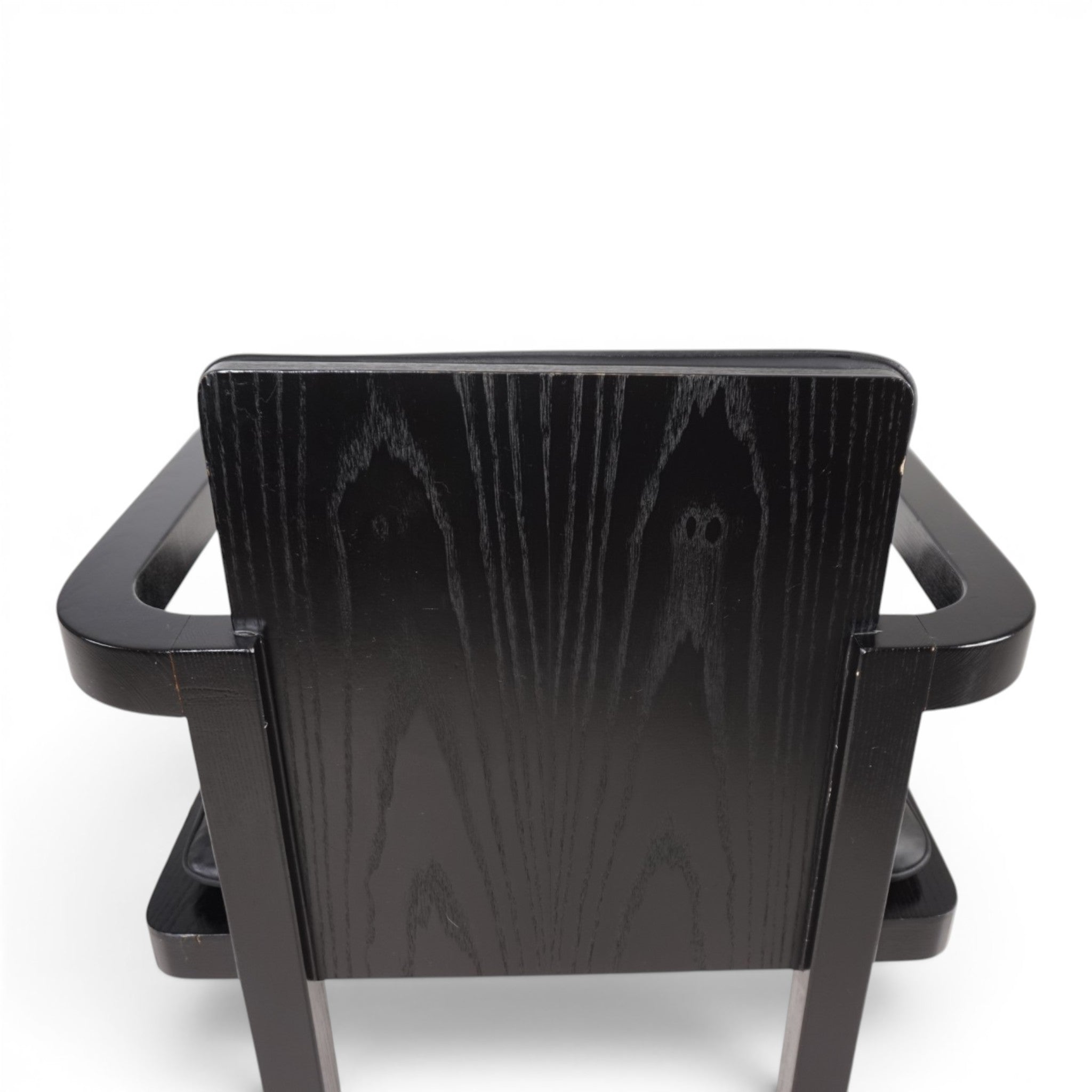 Walter_Gropius_D51_Fagus_Armchair_for_Tecta_in_Black_Leather,_Bauhaus_Design