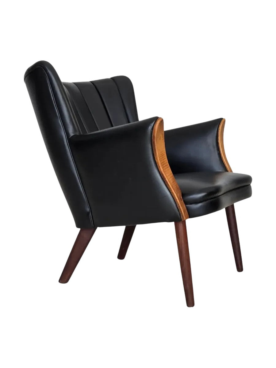 Teddy_Armchair_by_Svend_Skipper,_1970s,_Denmark