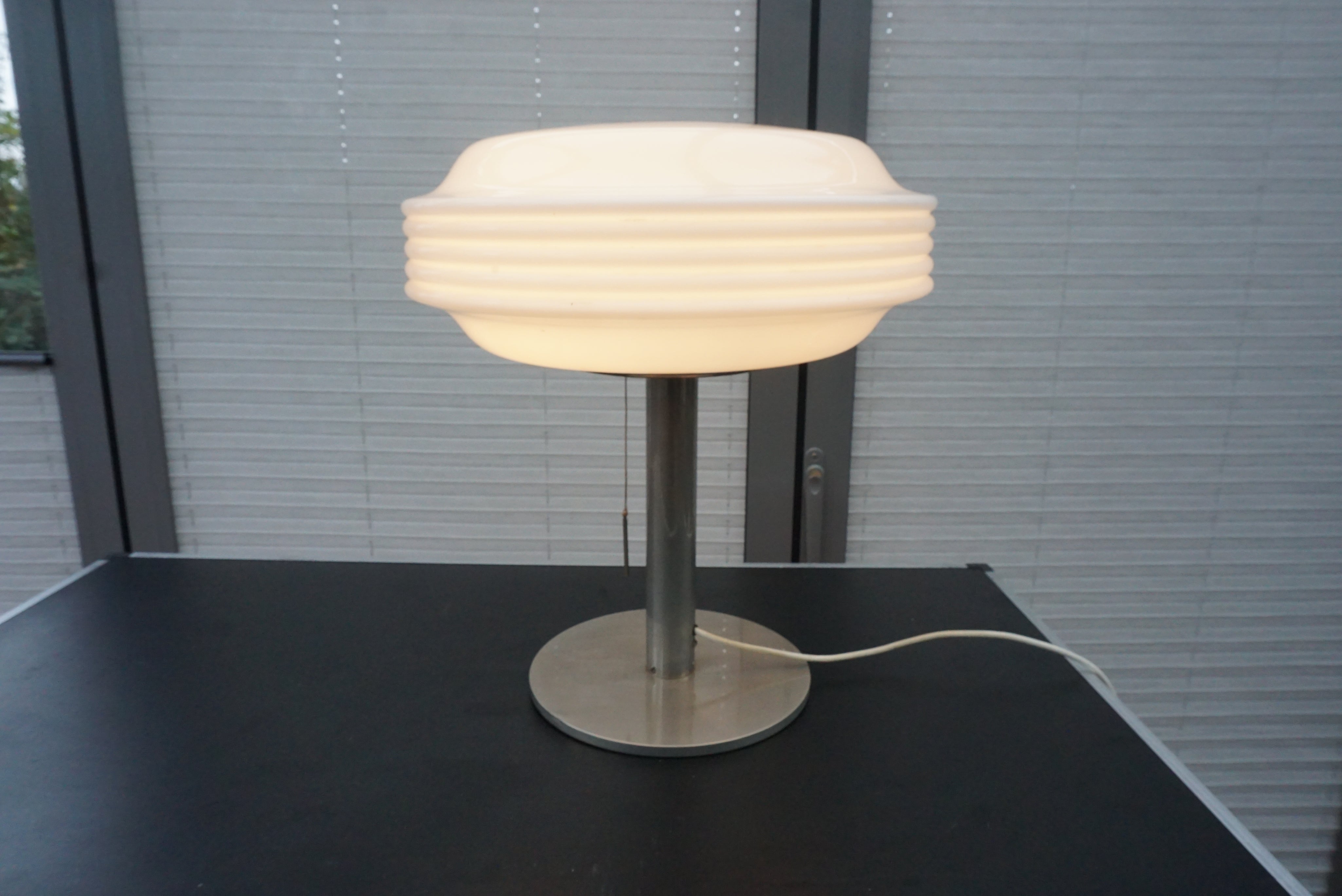 Space_Age_Globe_Table_Lamp_by_Temde,_Opaline_Glass_and_Chrome,_Swiss_German_Design,_1970s