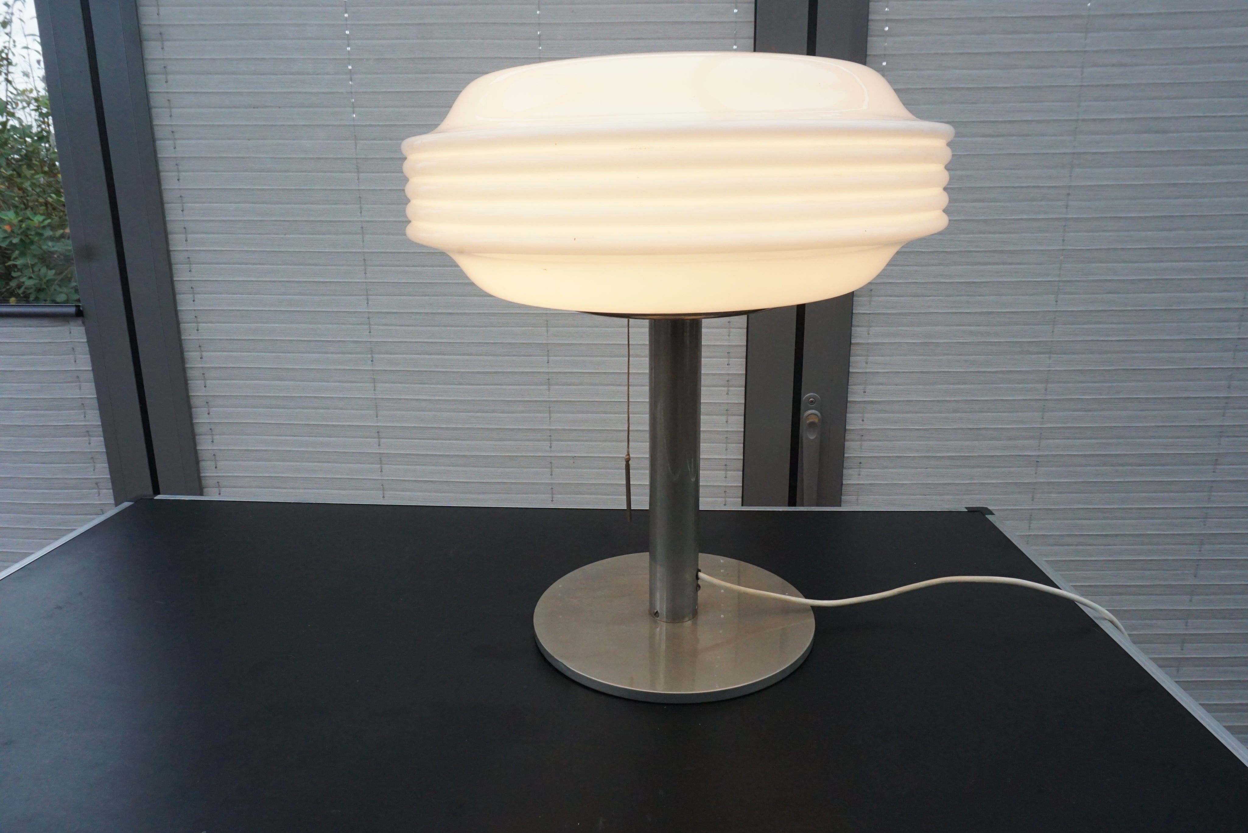Space_Age_Globe_Table_Lamp_by_Temde,_Opaline_Glass_and_Chrome,_Swiss_German_Design,_1970s