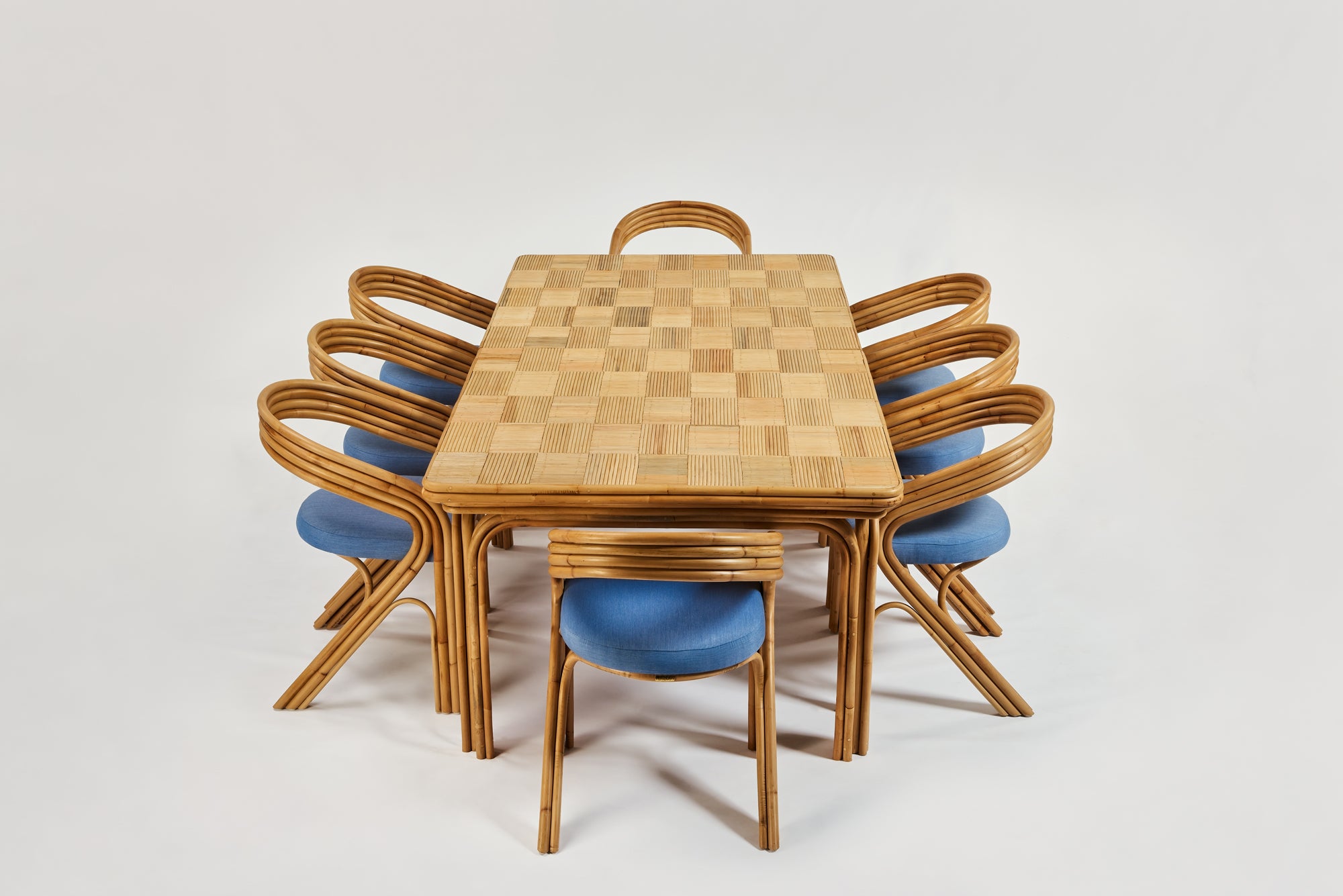 The_Ombak_Table