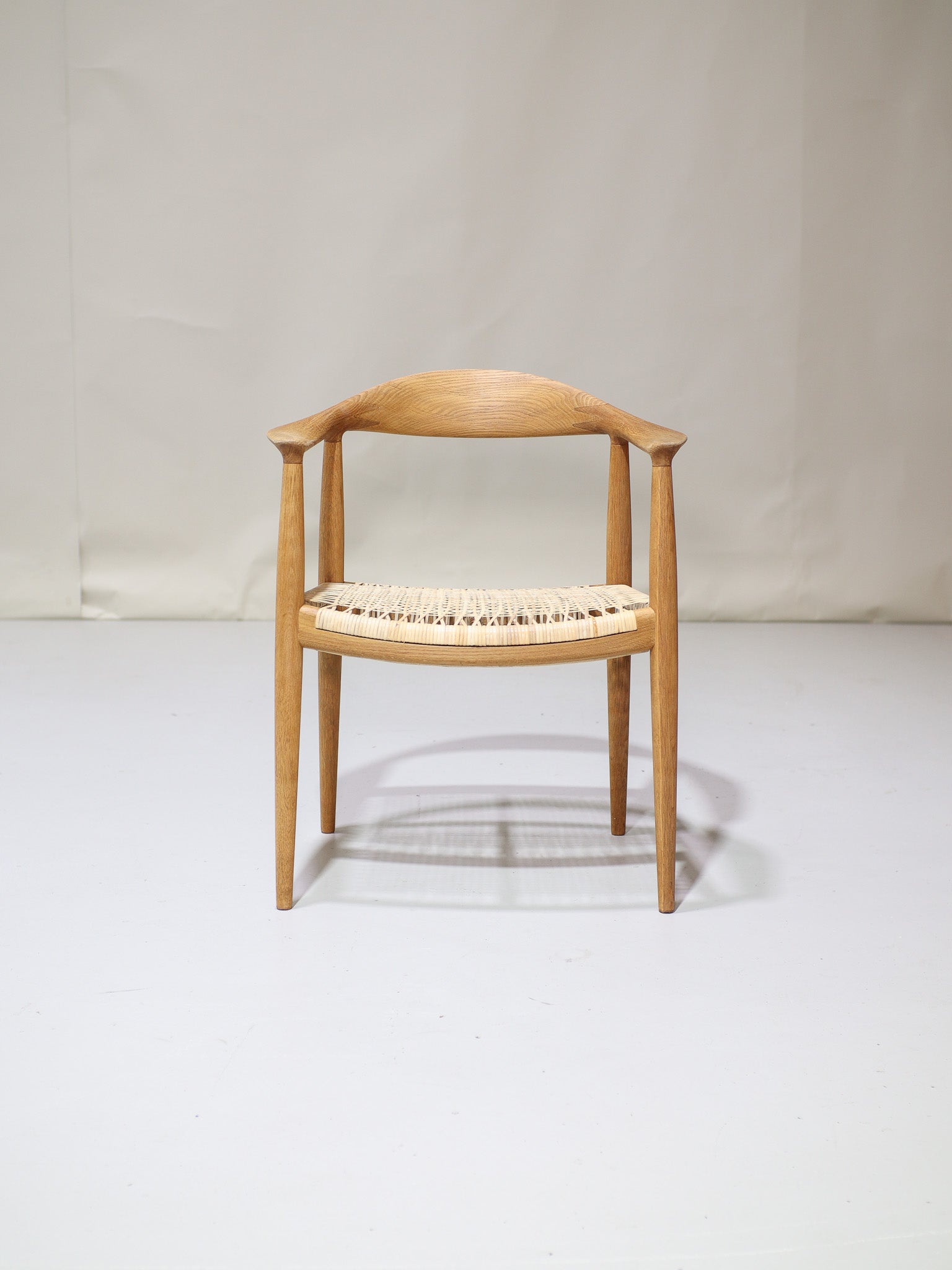 The_Round_Chair_Hans_J._Wegner_Johannes_Hansen_JH501