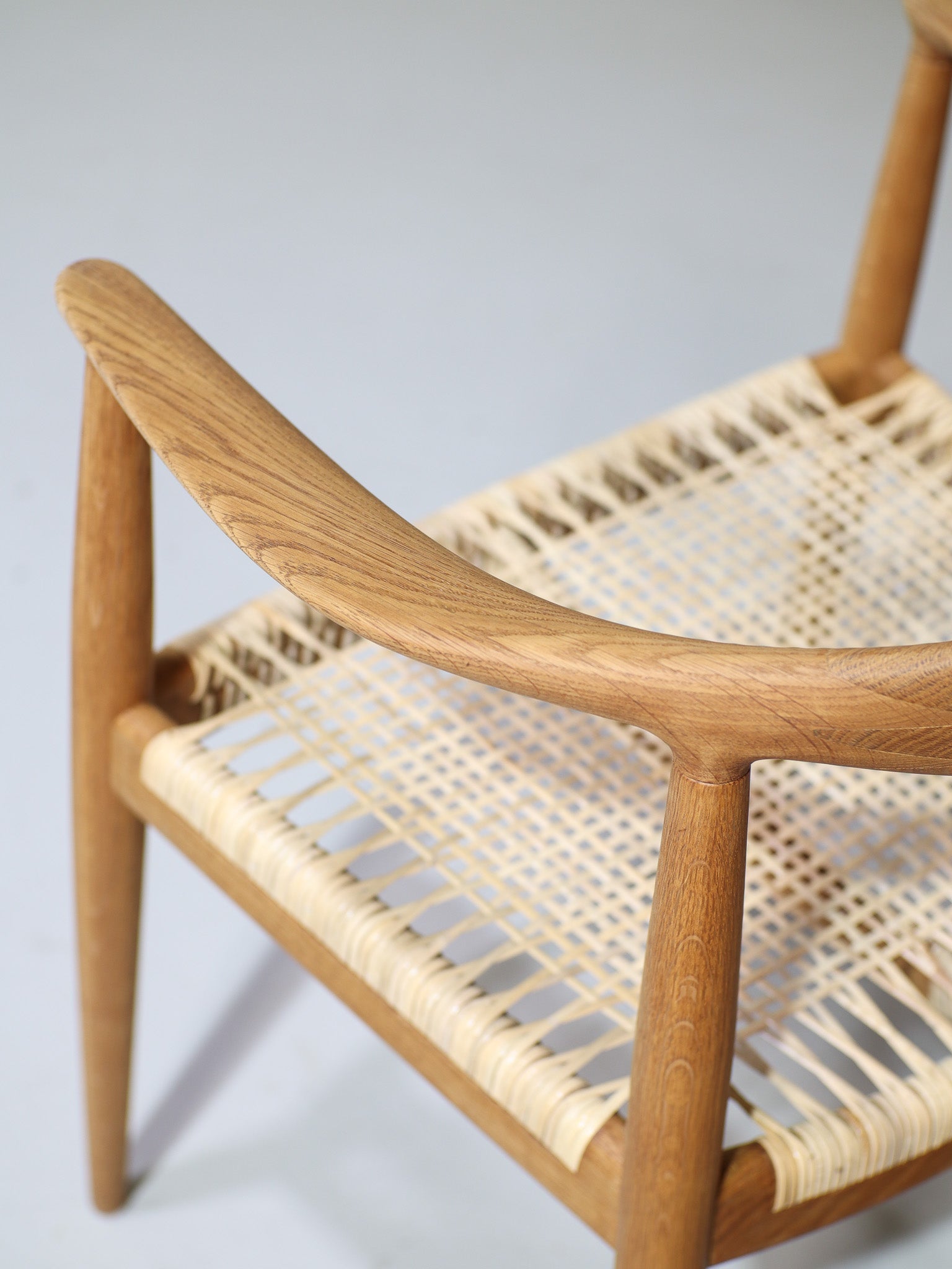 The_Round_Chair_Hans_J._Wegner_Johannes_Hansen_JH501
