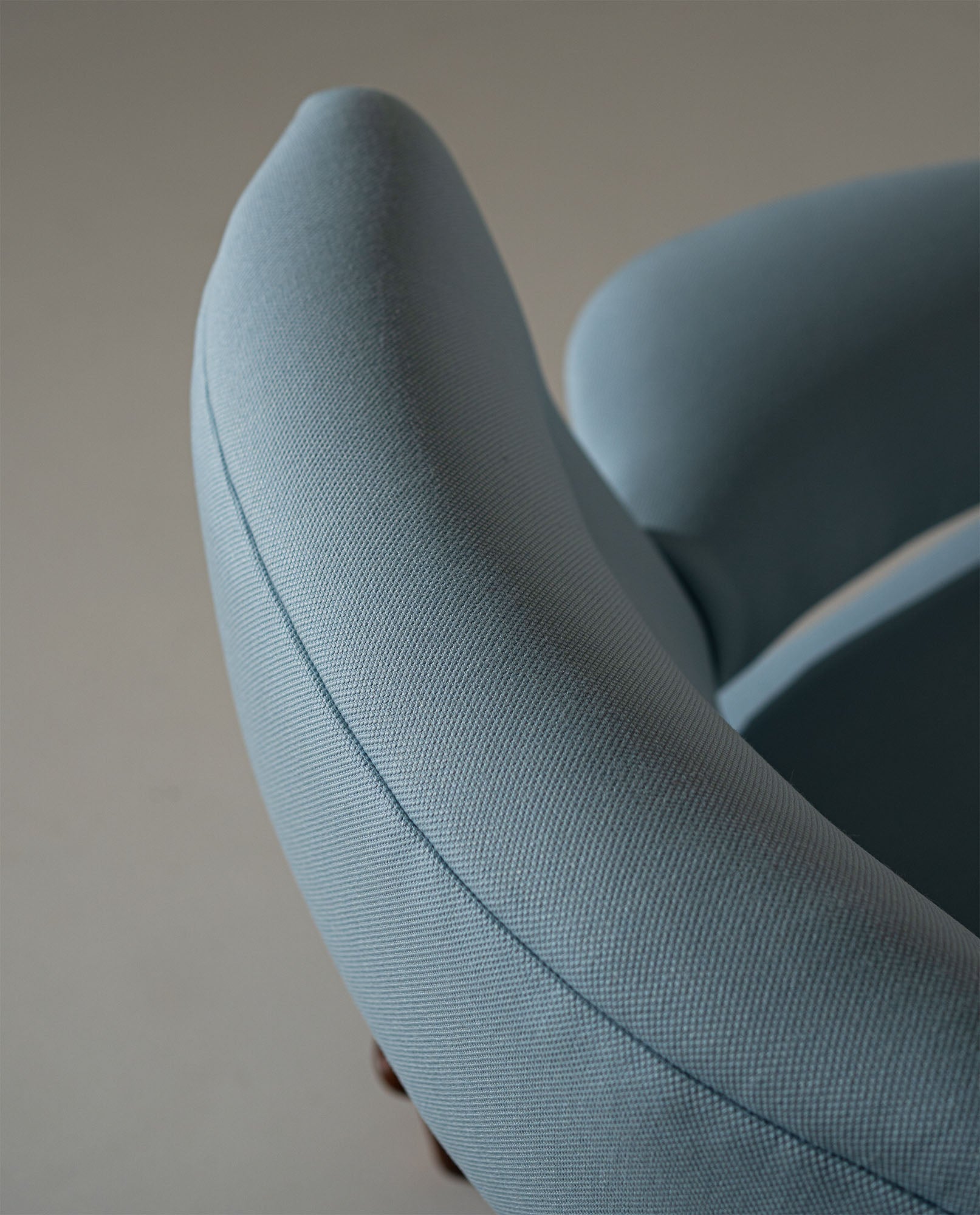 Theo_Ruth_Model_109_Lounge_Chair_for_Artifort,_Dutch_Mid-Century_Modern_Design,_1950s