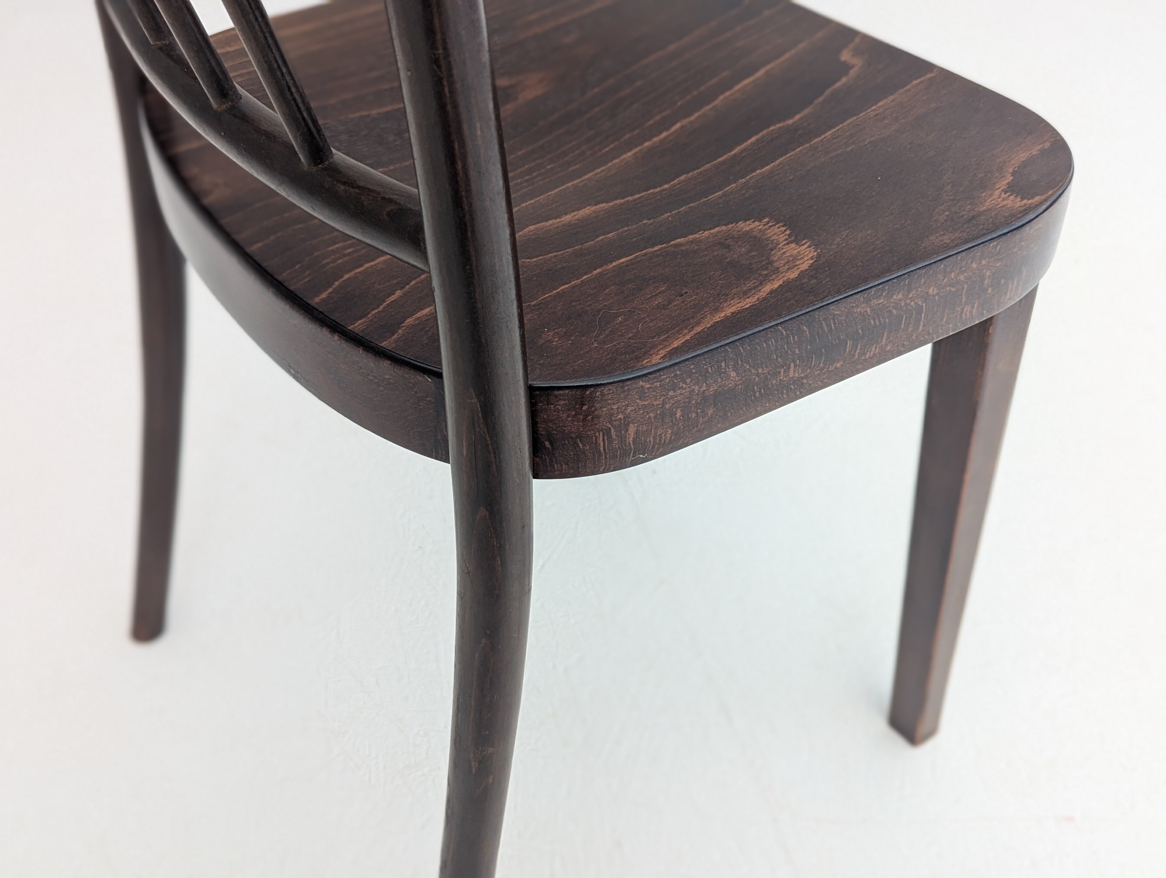Thonet_A_811/4_Dining_Chairs_by_Josef_Hoffmann_for_Thonet,_1930s