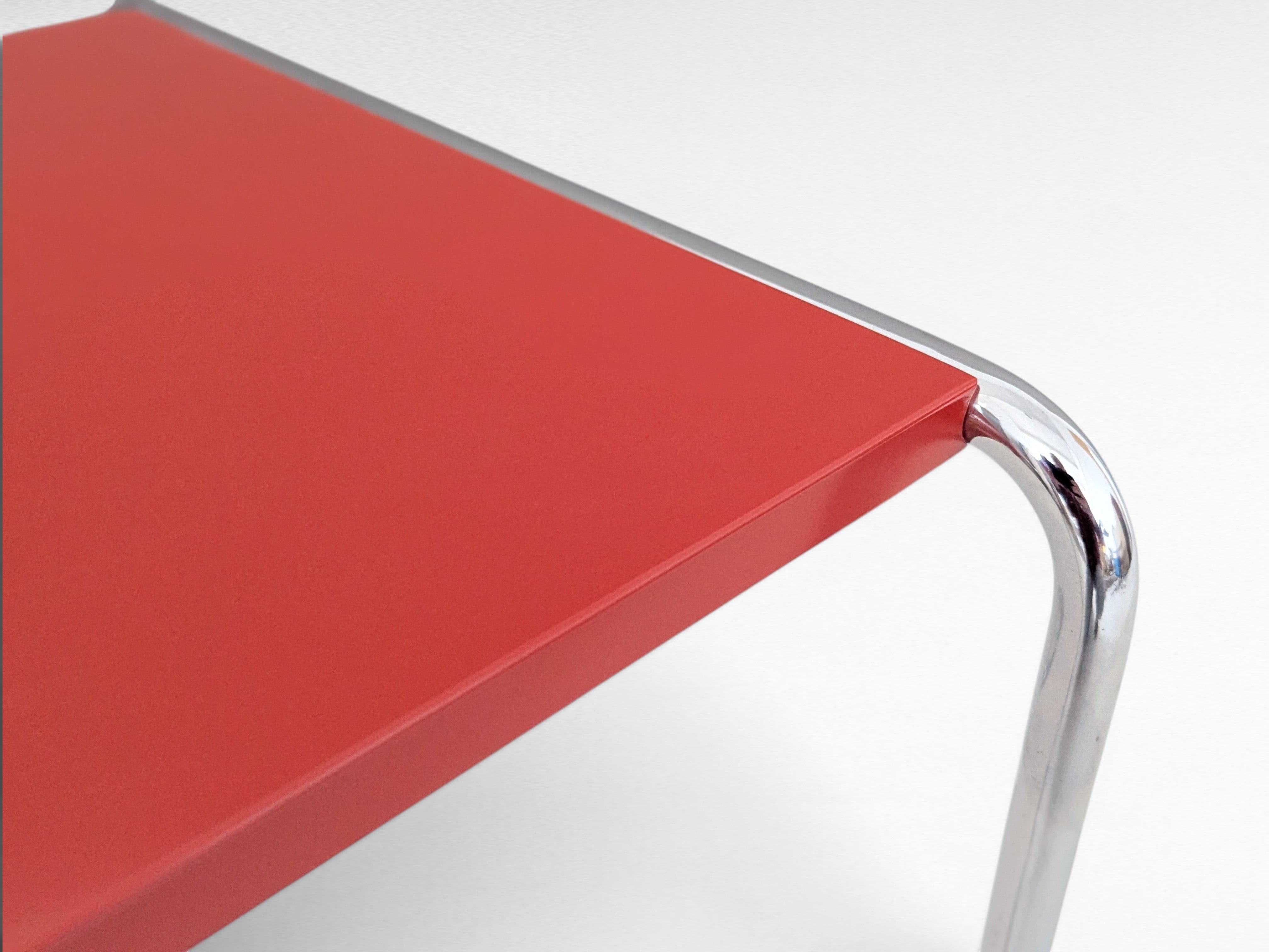 B9_Tubular_Steel_Side_Table_by_Marcel_Breuer_for_Thonet_with_Crimson_Red_Top,_1930s