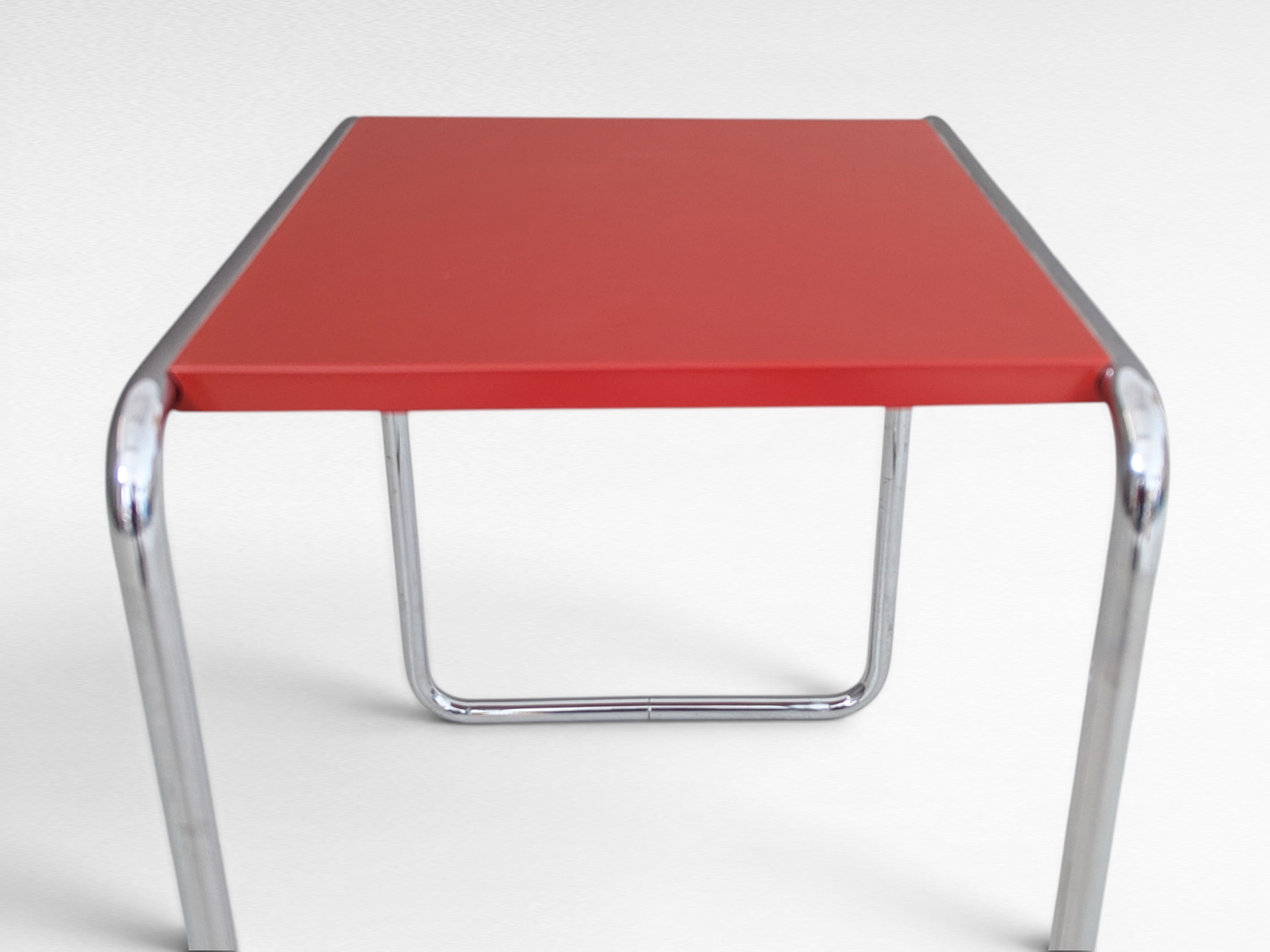 B9_Tubular_Steel_Side_Table_by_Marcel_Breuer_for_Thonet_with_Crimson_Red_Top,_1930s
