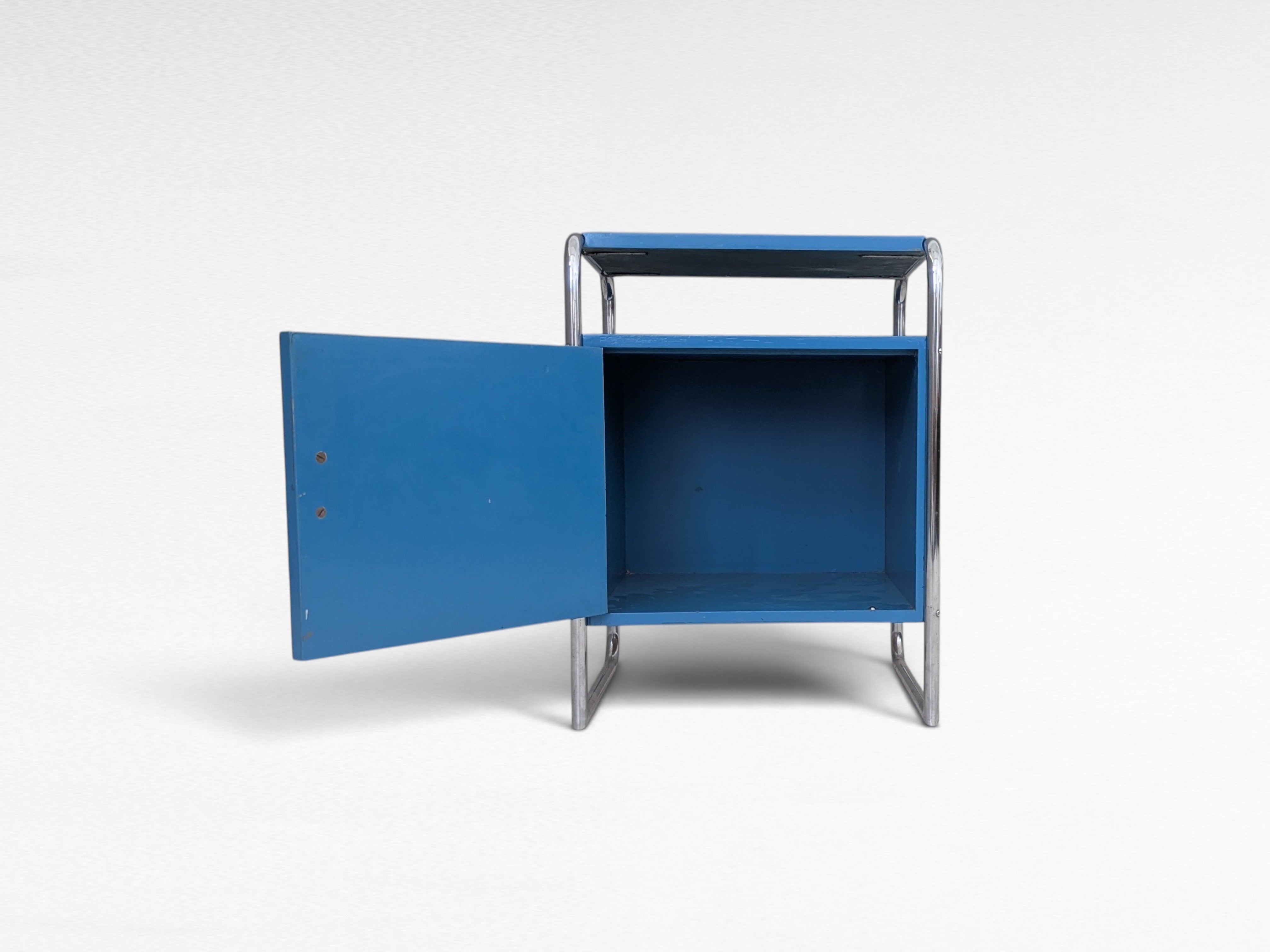 Jindřich_Fenyves_B_107_Bauhaus_Nightstand_for_Thonet_in_Blue_Lacquer_and_Chrome,_1930s