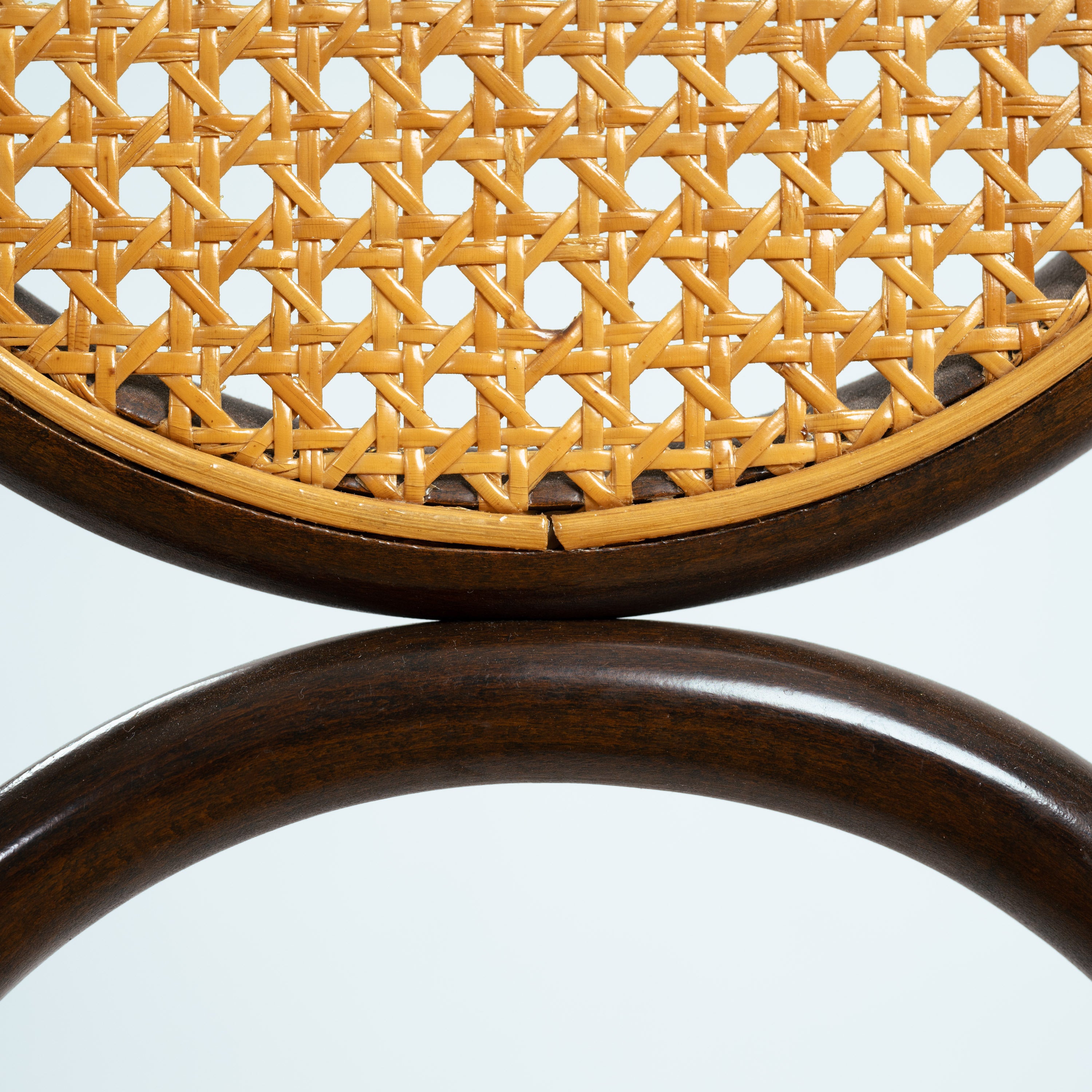 Thonet_bench_vienna_straw_Long_John_sofa,_Austria_1970s
