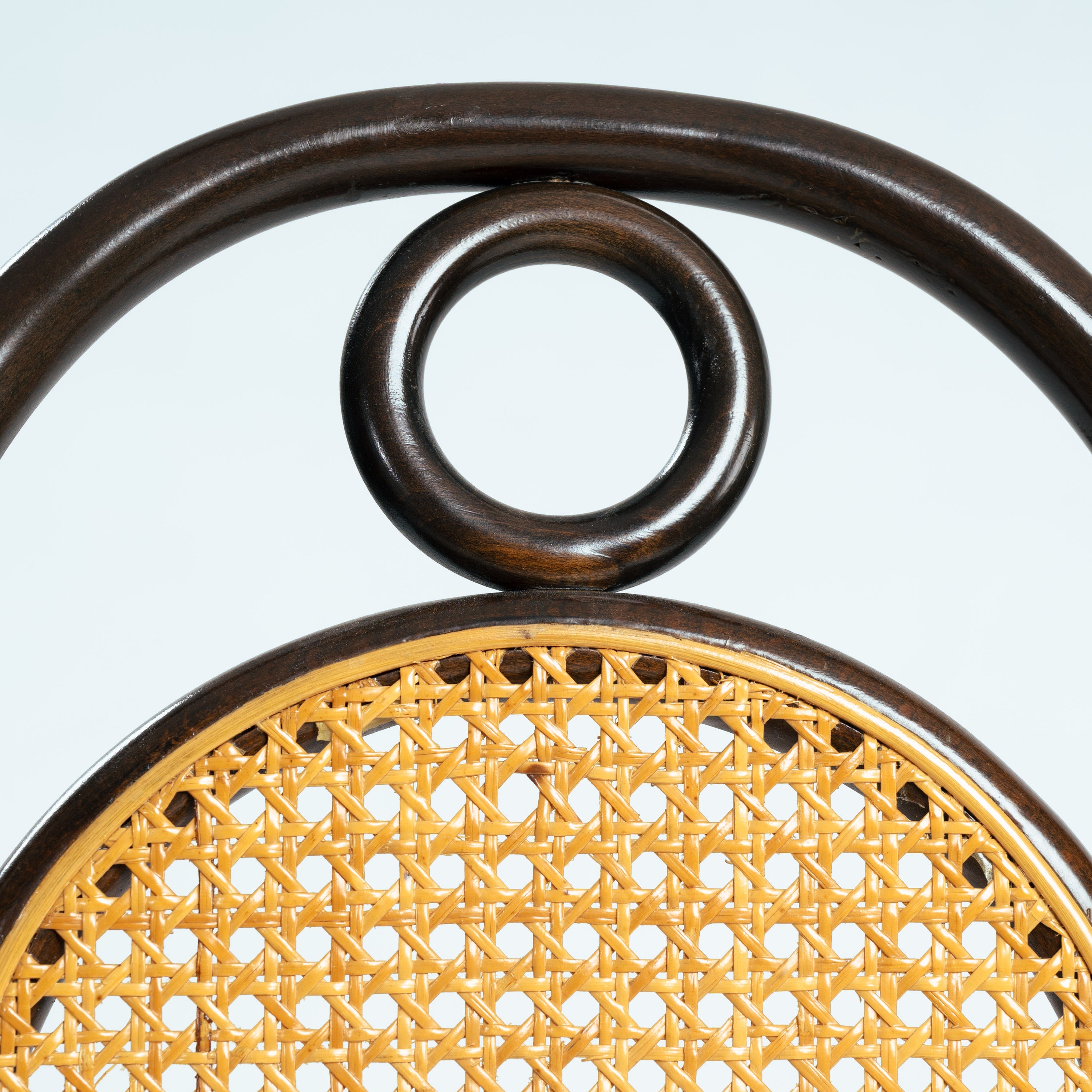 Thonet_bench_vienna_straw_Long_John_sofa,_Austria_1970s