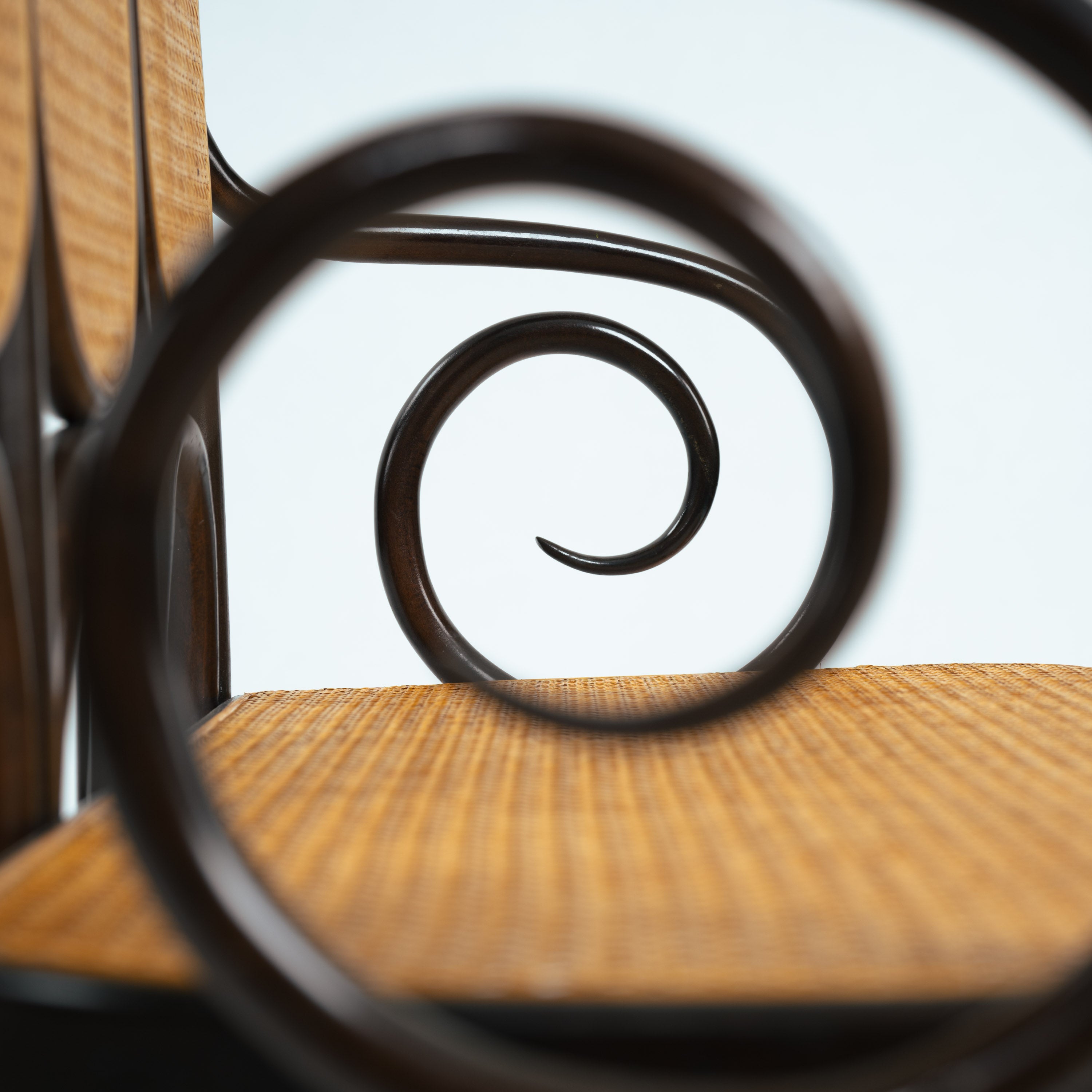 Thonet_bench_vienna_straw_Long_John_sofa,_Austria_1970s