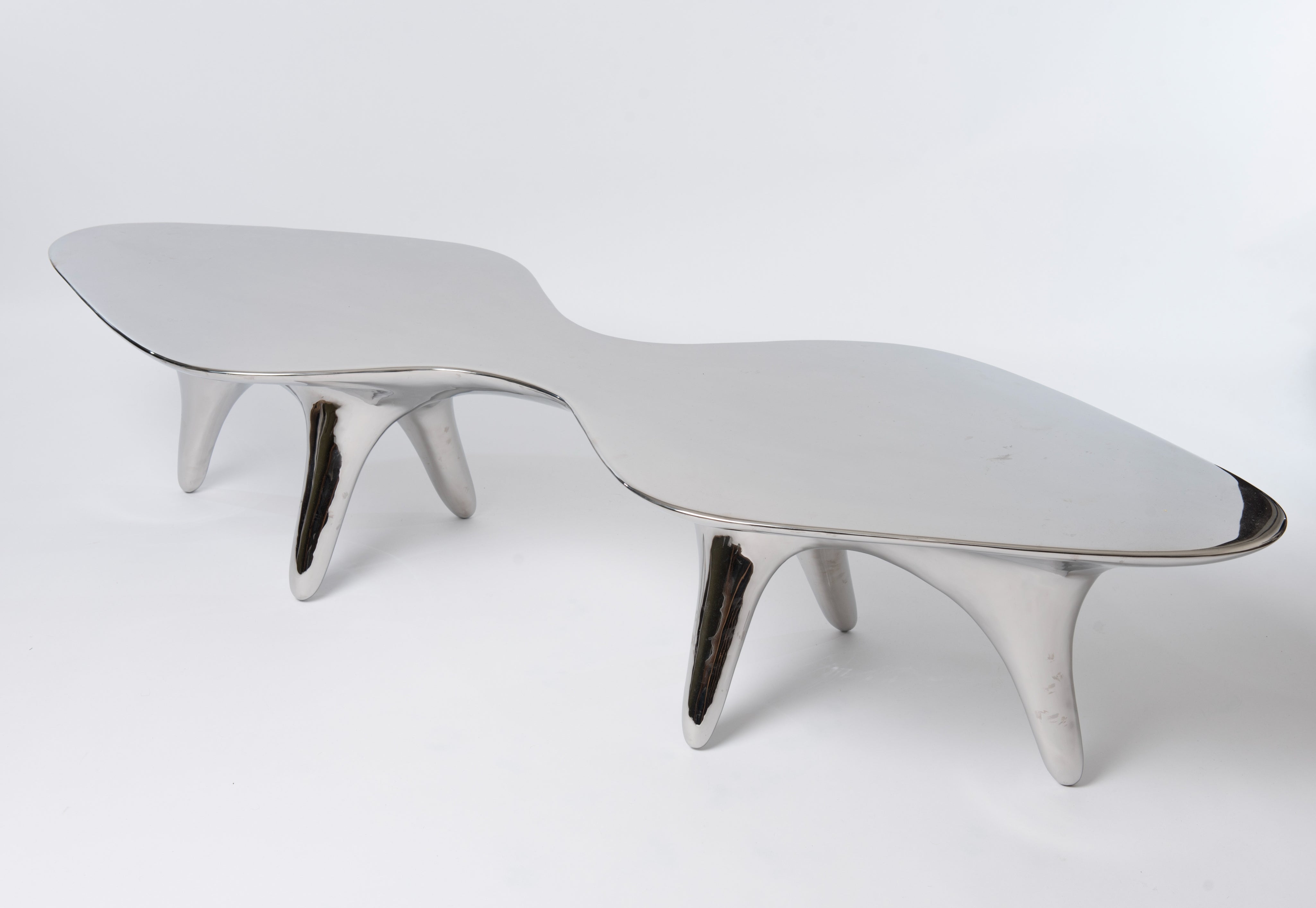 Titus_coffee_table_by_Olivier_Moravik