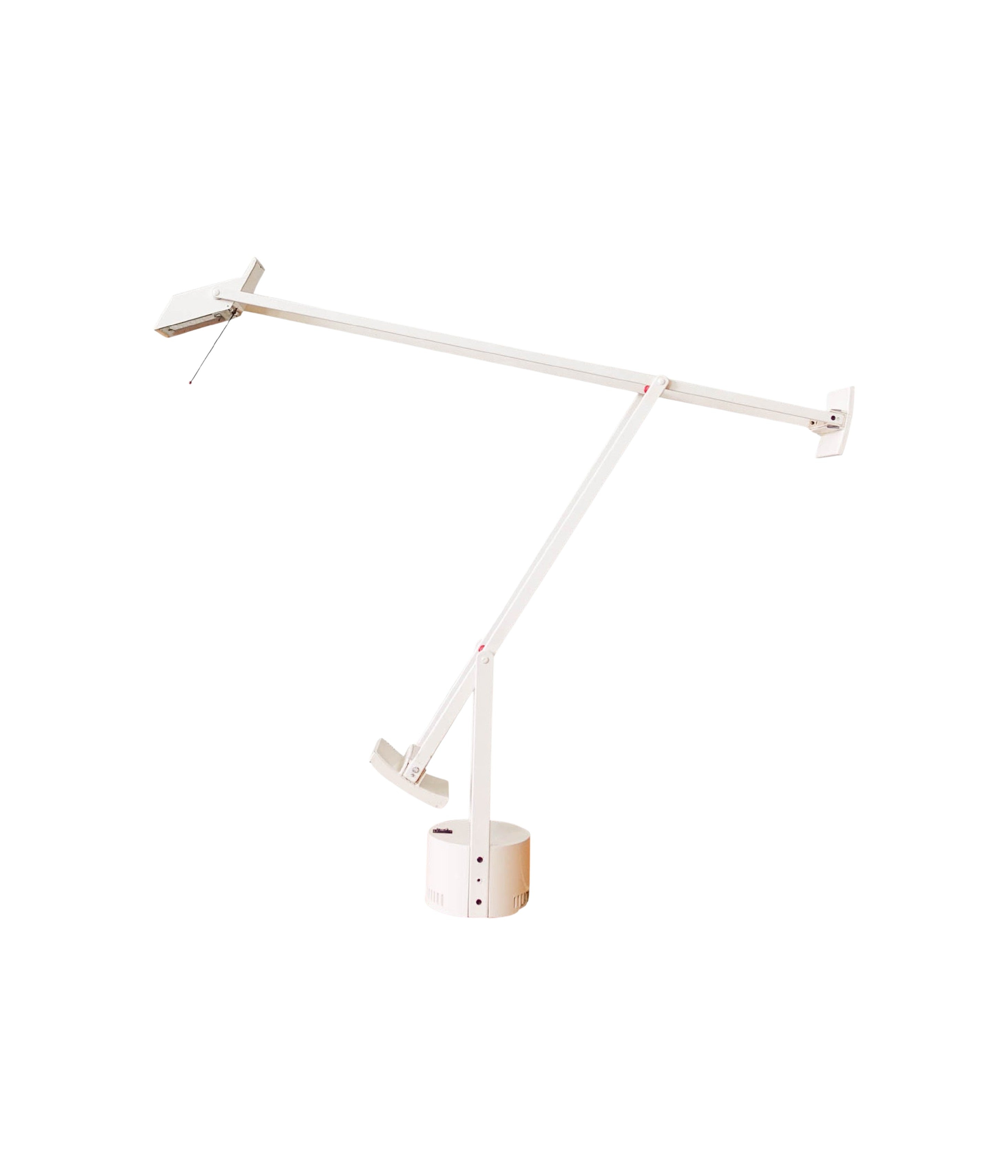 Tizio_Table_Lamp_by_Richard_Sapper_for_Artemide,_Mid_Century_Modern,_1972,_Italy