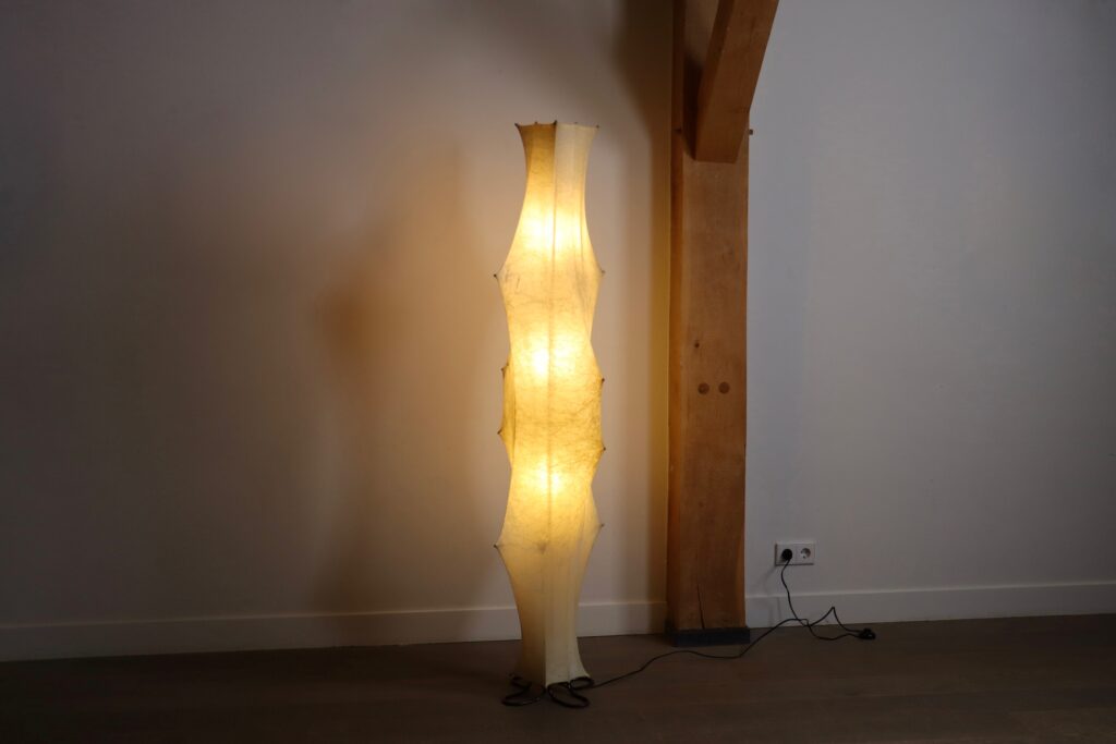 Tobia_Scarpa_Fantasma_Floor_Lamp_for_Flos,_Italy_1960s