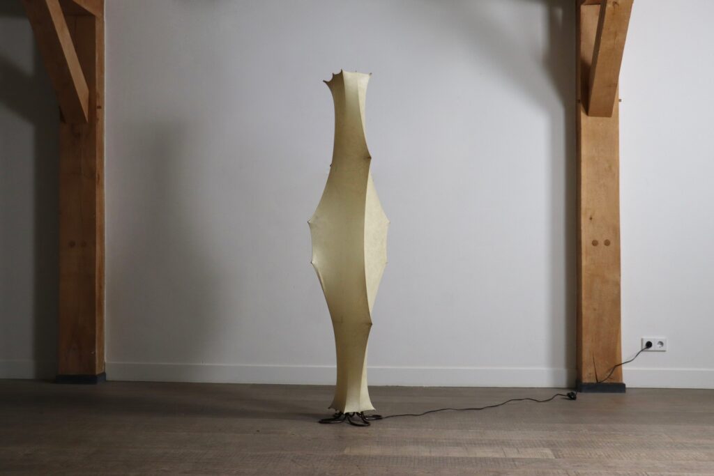 Tobia_Scarpa_Fantasma_Floor_Lamp_for_Flos,_Italy_1960s