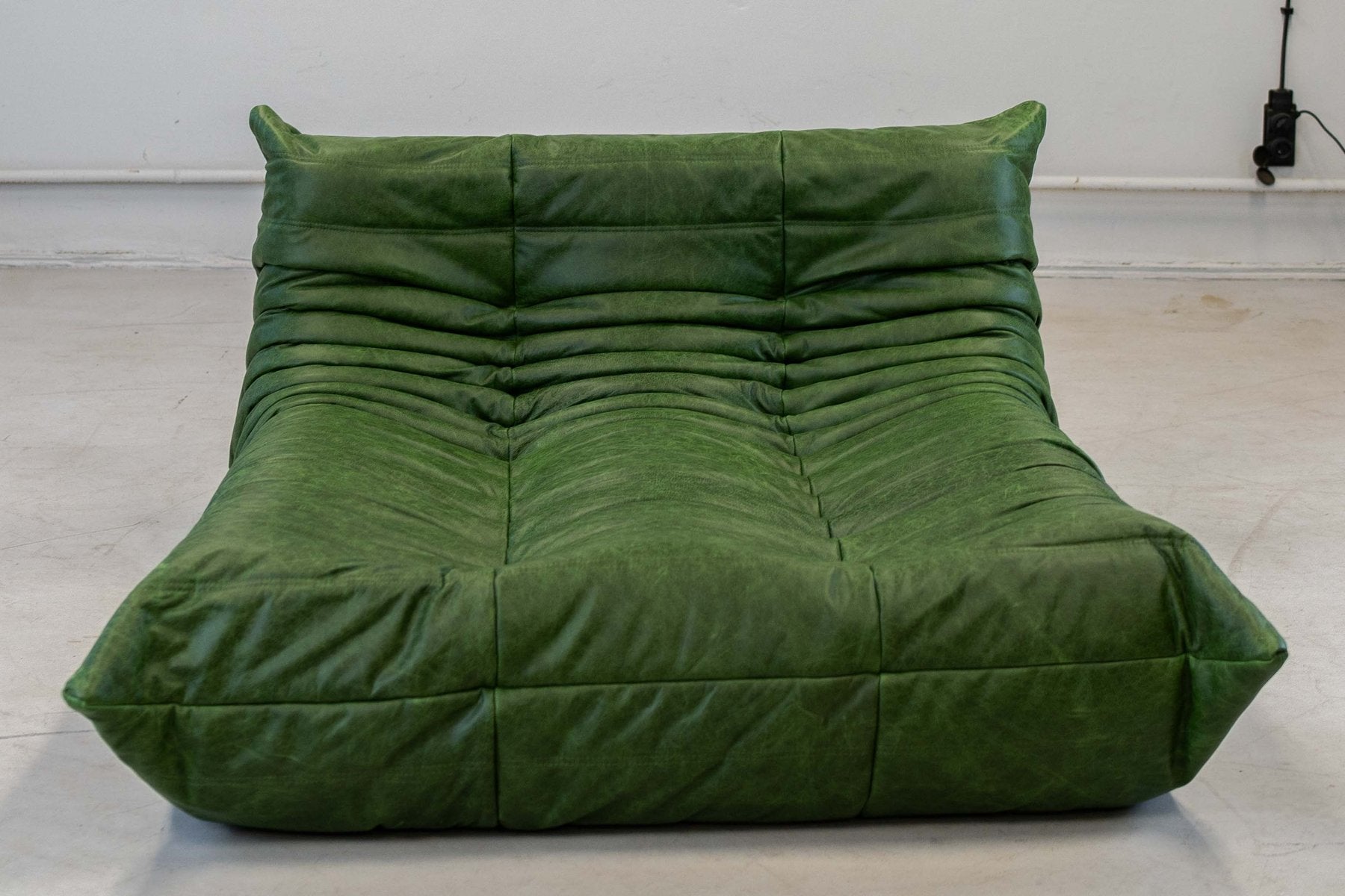 Togo_Chaise_Lounge_in_Green_Leather_by_Michel_Ducaroy_for_Ligne_Roset,_France,_1974