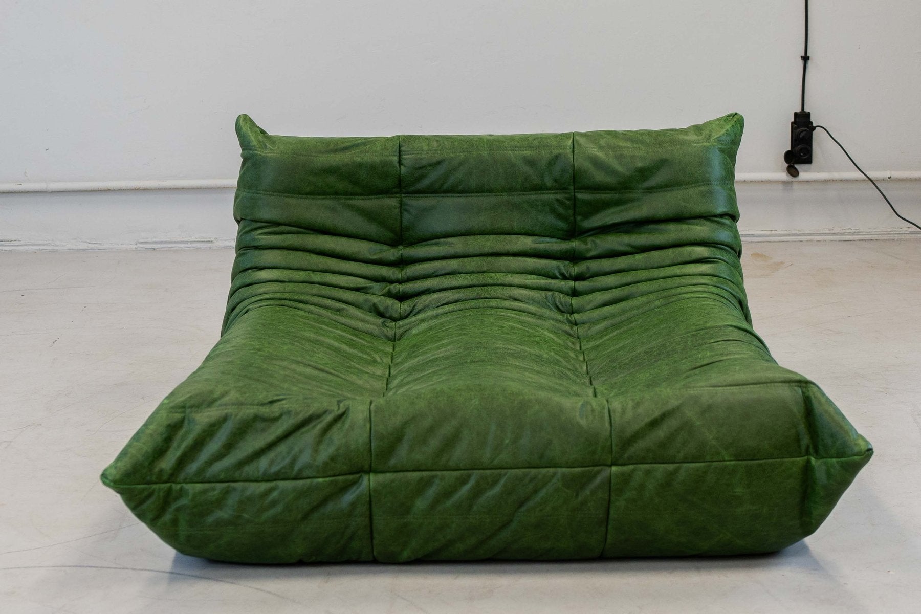 Togo_Chaise_Lounge_in_Green_Leather_by_Michel_Ducaroy_for_Ligne_Roset,_France,_1974