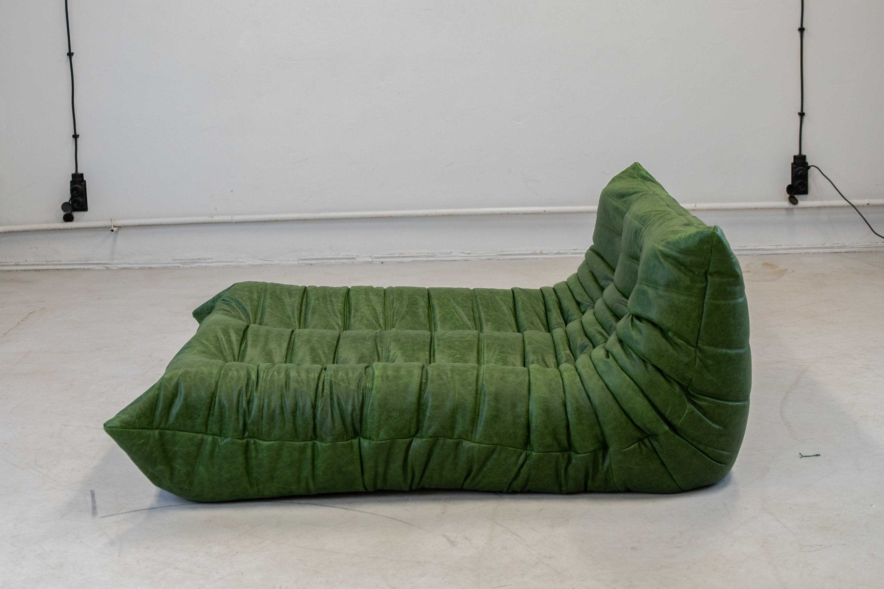 Togo_Chaise_Lounge_in_Green_Leather_by_Michel_Ducaroy_for_Ligne_Roset,_France,_1974