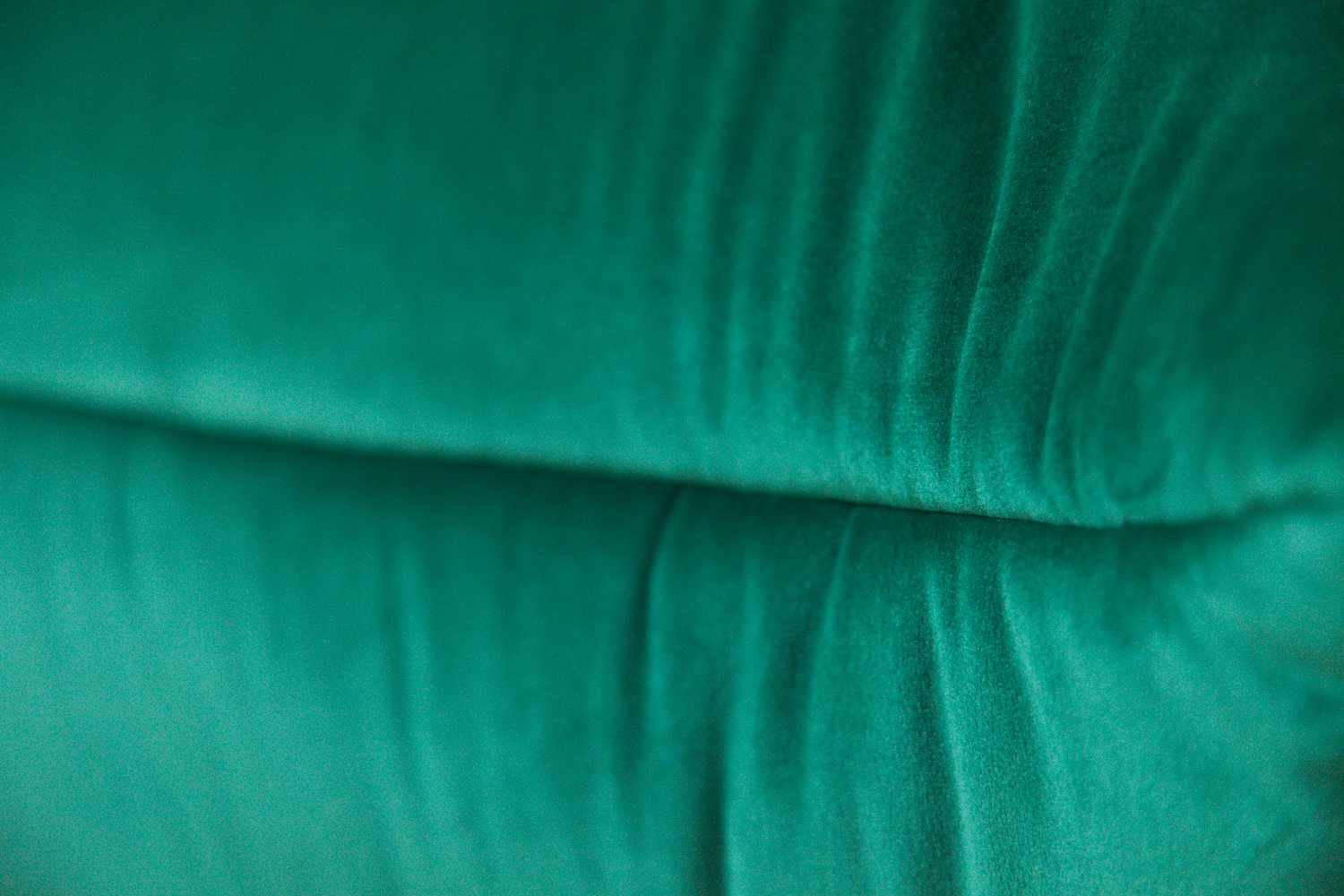 Togo_Lounge_Chair_by_Michel_Ducaroy_for_Ligne_Roset,_Bottle_Green_Velvet,_France,_1970s