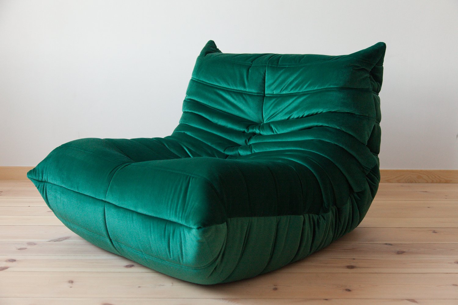 Togo_Lounge_Chair_by_Michel_Ducaroy_for_Ligne_Roset,_Bottle_Green_Velvet,_France,_1970s