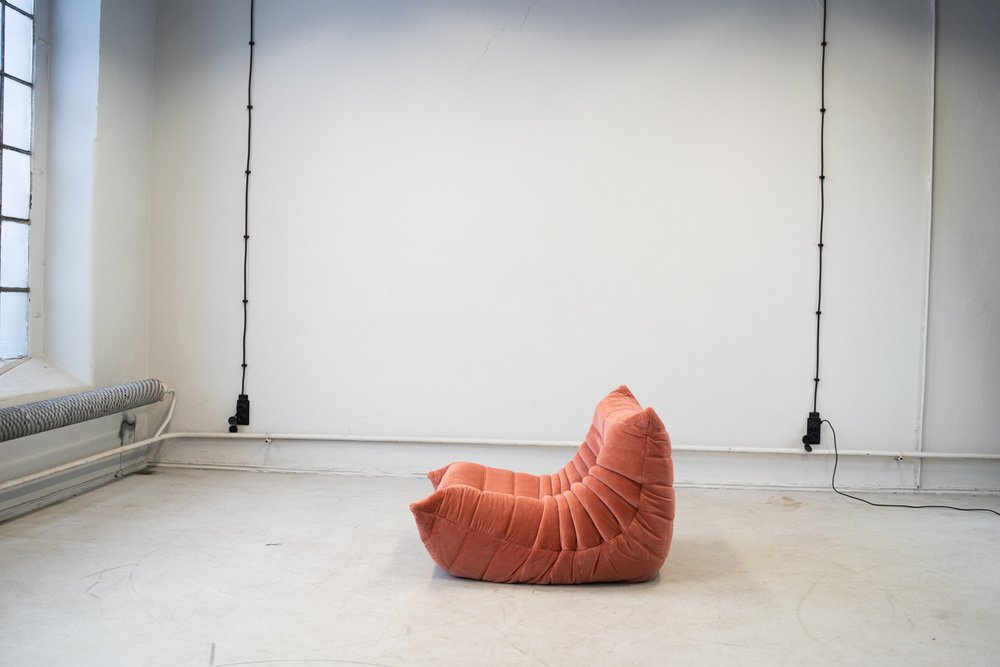 Togo_Lounge_Chair_by_Michel_Ducaroy_for_Ligne_Roset,_Coral_Corduroy,_France,_1970s
