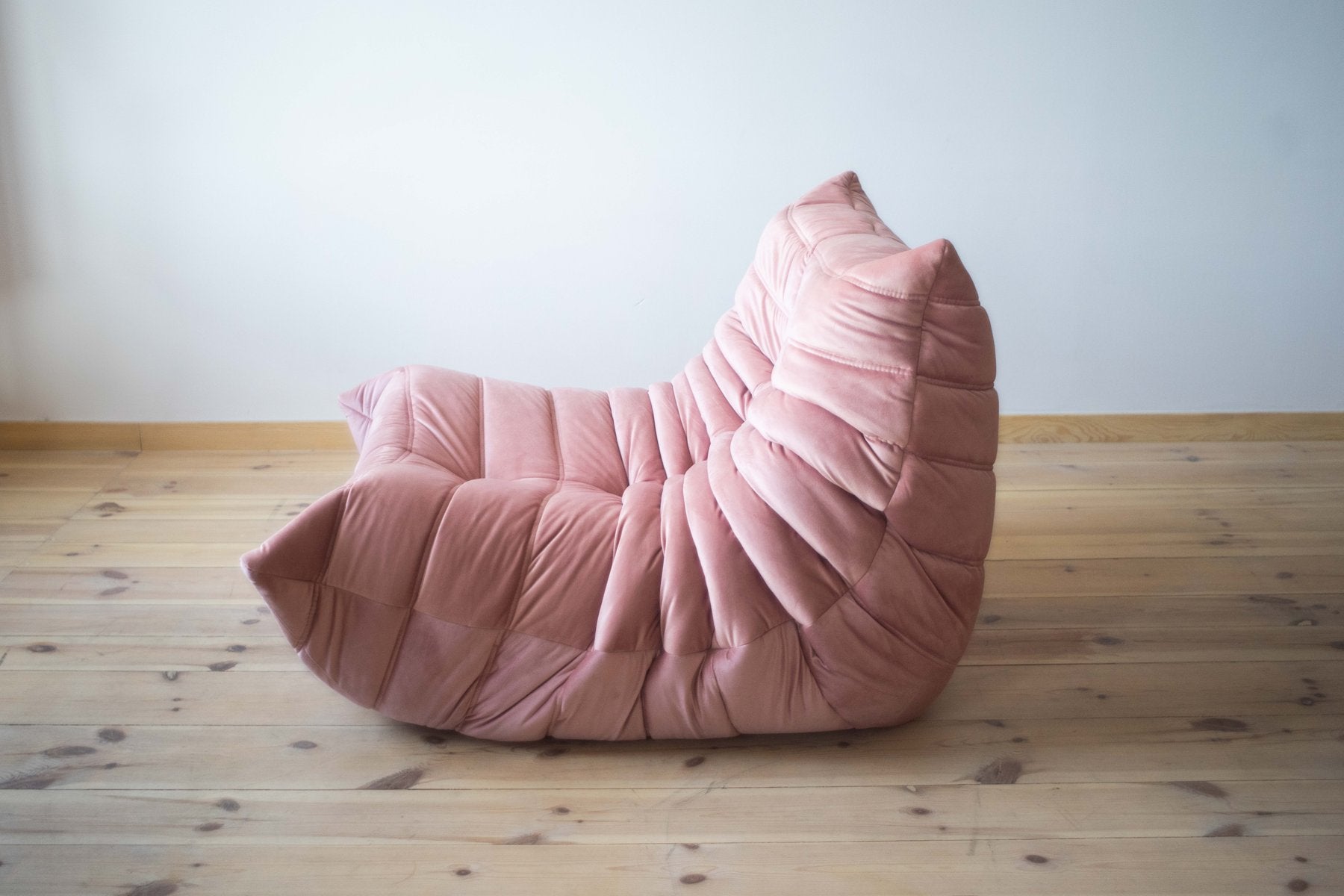 Togo_Lounge_Chair_by_Michel_Ducaroy_for_Ligne_Roset,_Pink_Pearl_Velvet,_France,_1970s