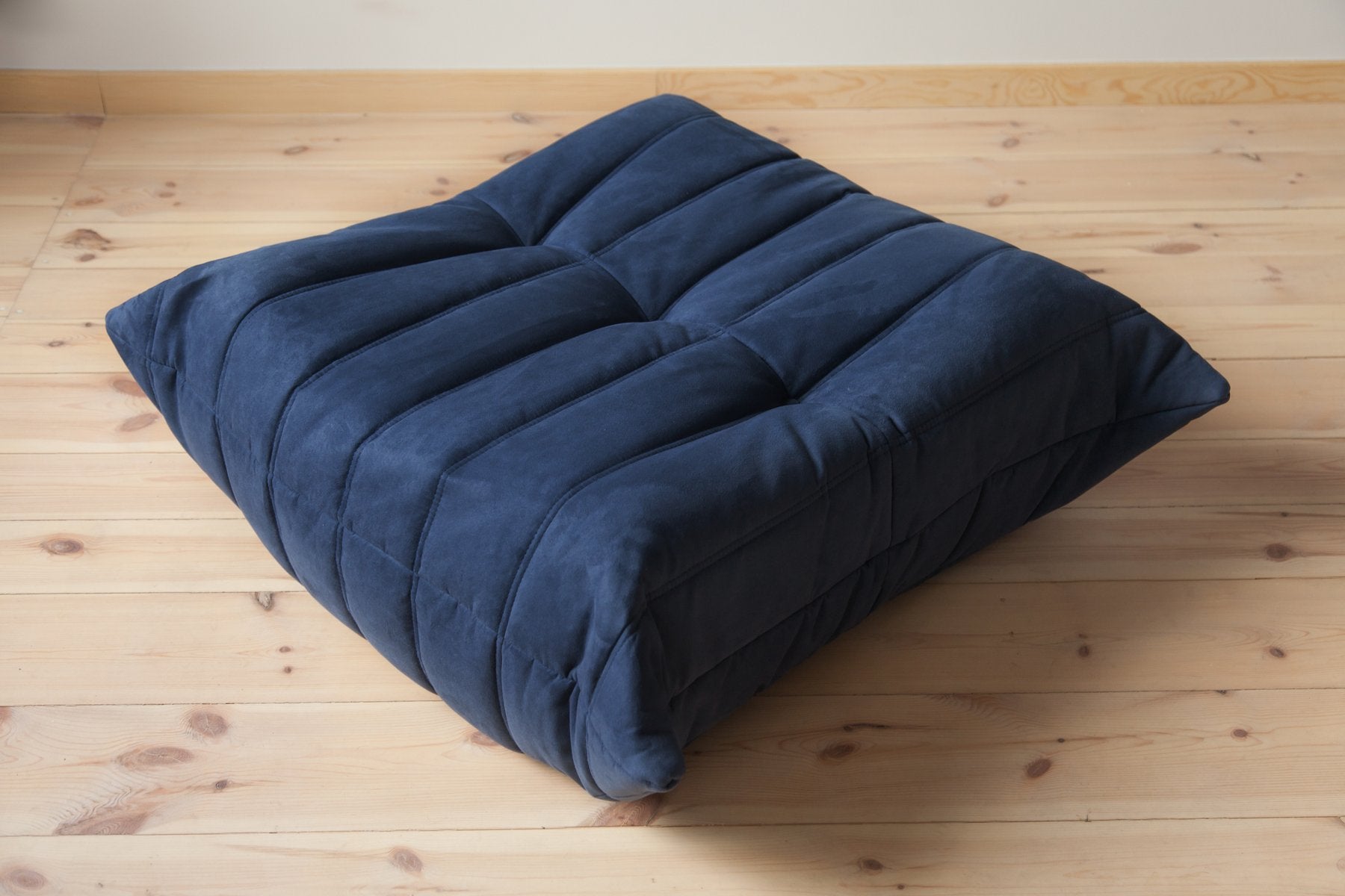 Togo_Pouf_by_Michel_Ducaroy_for_Ligne_Roset,_Blue_Microfiber,_France,_1970s