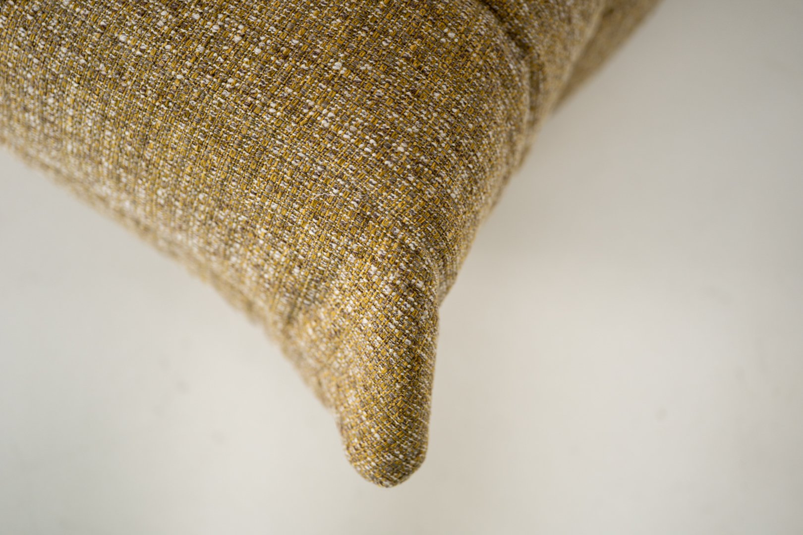 Togo_Pouf_by_Michel_Ducaroy_for_Ligne_Roset,_Caramel_Loop_Fabric,_France,_1970s