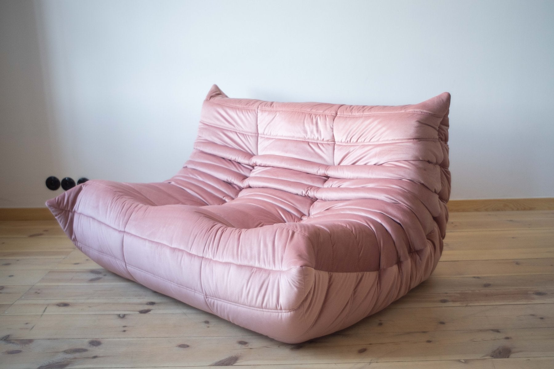 Togo_Two-Seater_Sofa_by_Michel_Ducaroy_for_Ligne_Roset,_Pink_Pearl_Velvet,_France