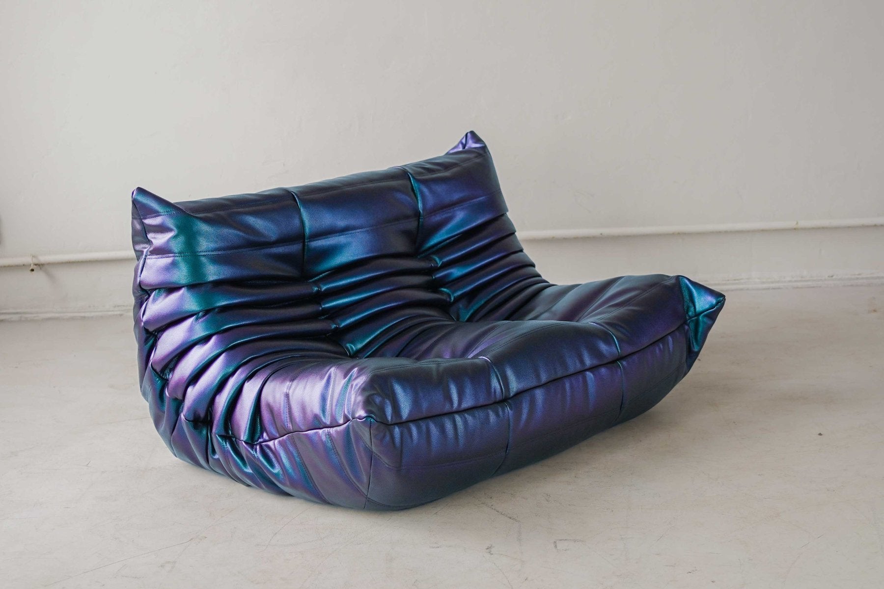 Togo_Two-Seater_Sofa_by_Michel_Ducaroy_for_Ligne_Roset,_Ultraviolet_Leather,_France,_1970s