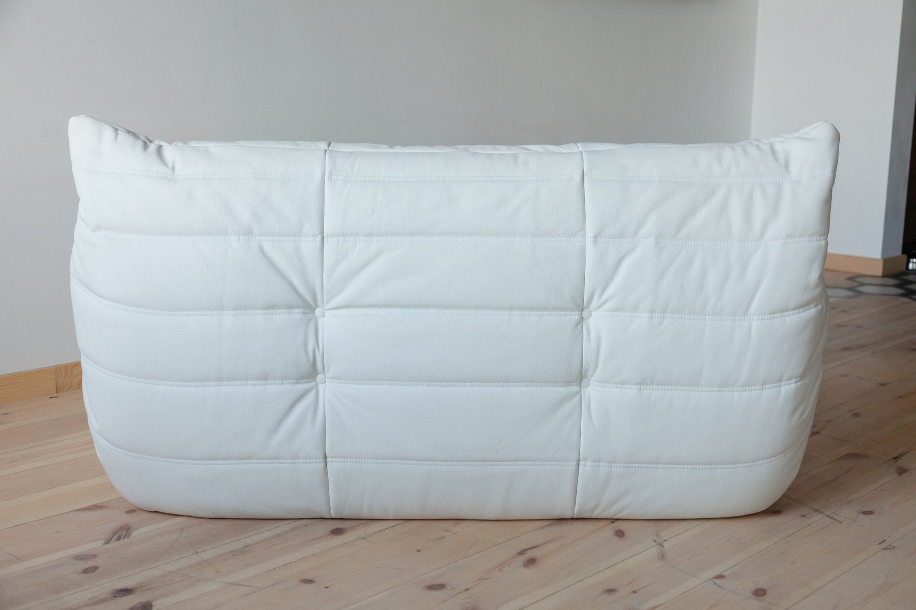 Togo_Two-Seater_Sofa_by_Michel_Ducaroy_for_Ligne_Roset,_White_Leather,_France