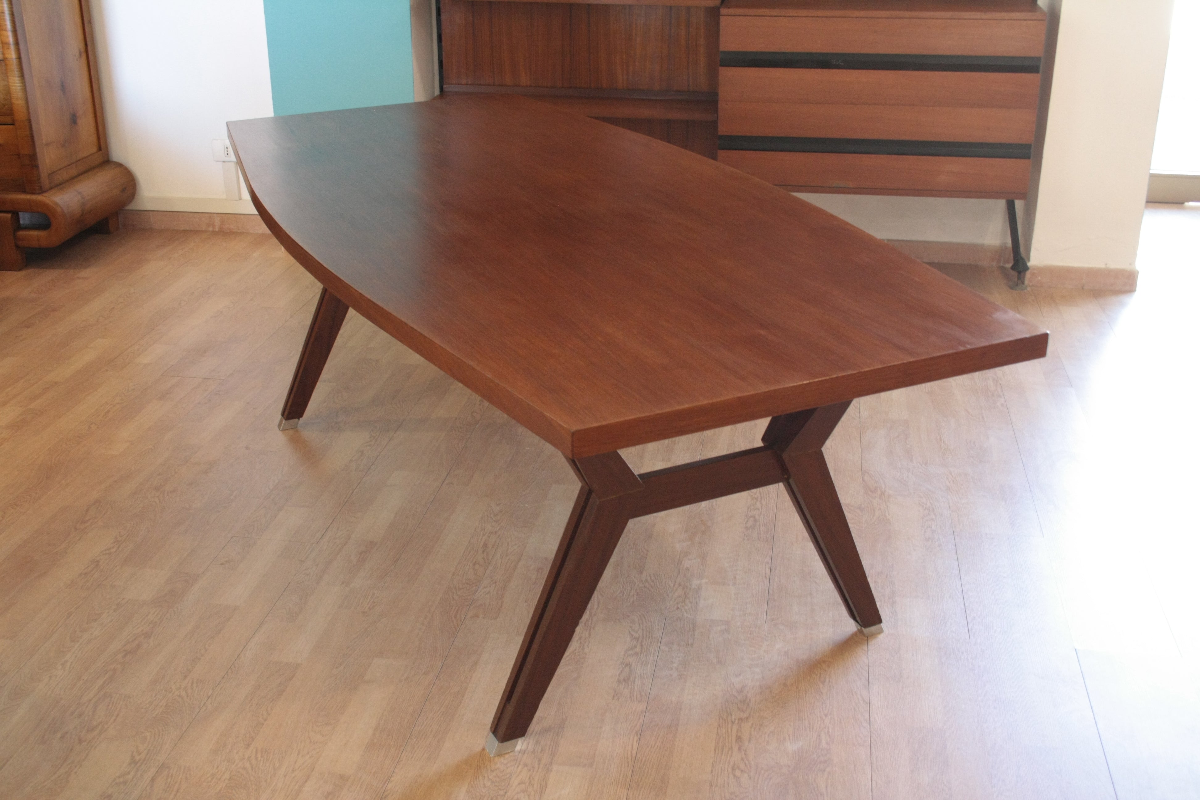 Tolomeo_table_by_Ico_Parisi_and_Ennio_Fazioli,_Italy,_1958