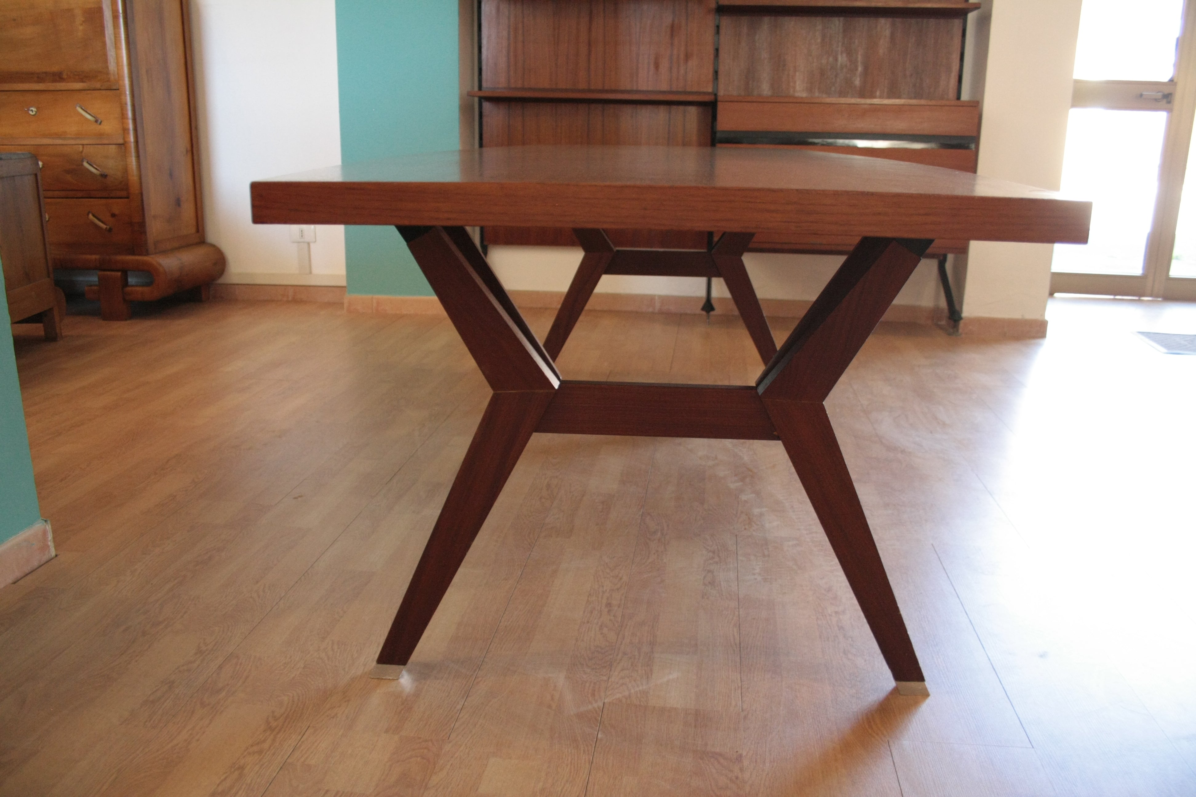 Tolomeo_table_by_Ico_Parisi_and_Ennio_Fazioli,_Italy,_1958