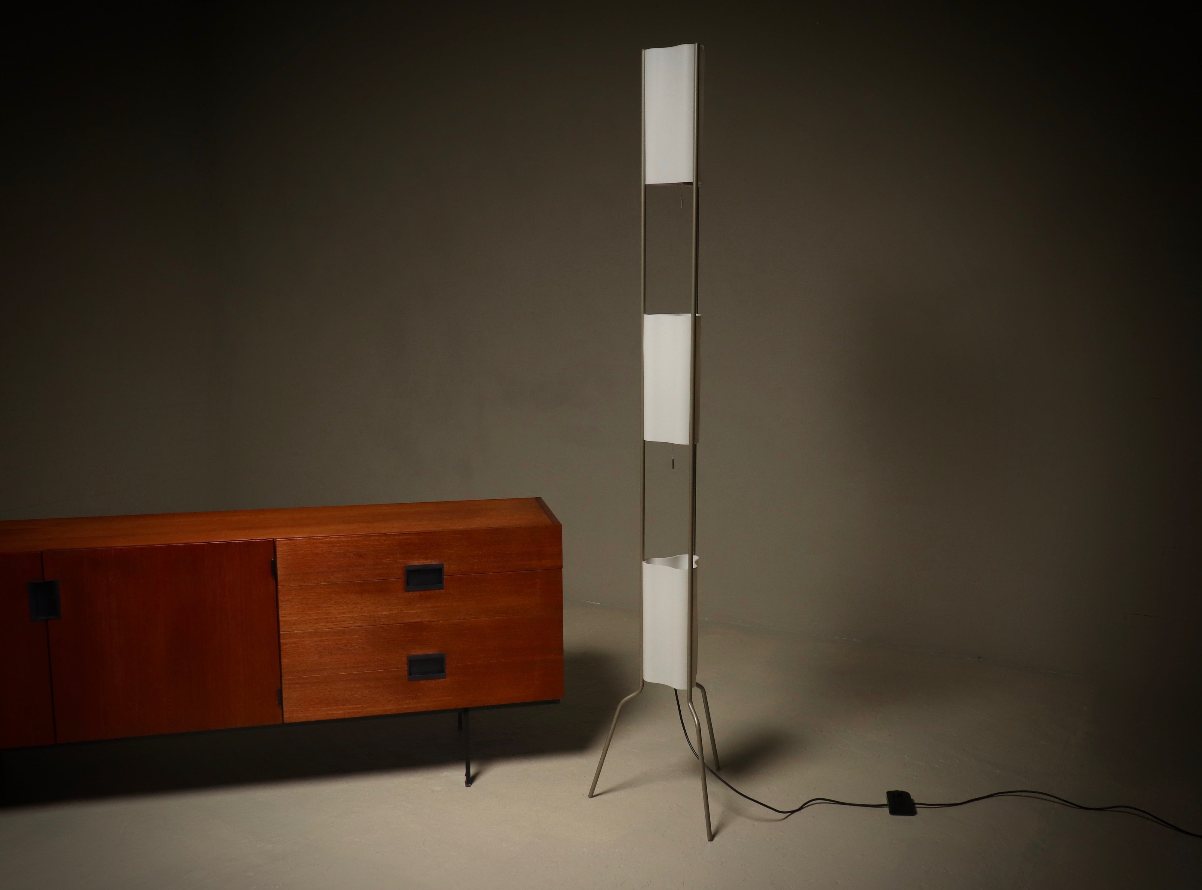 Totem_Terra_Floor_Lamp_by_Valerio_Bottin_for_Foscarini,_1990s,_Italy