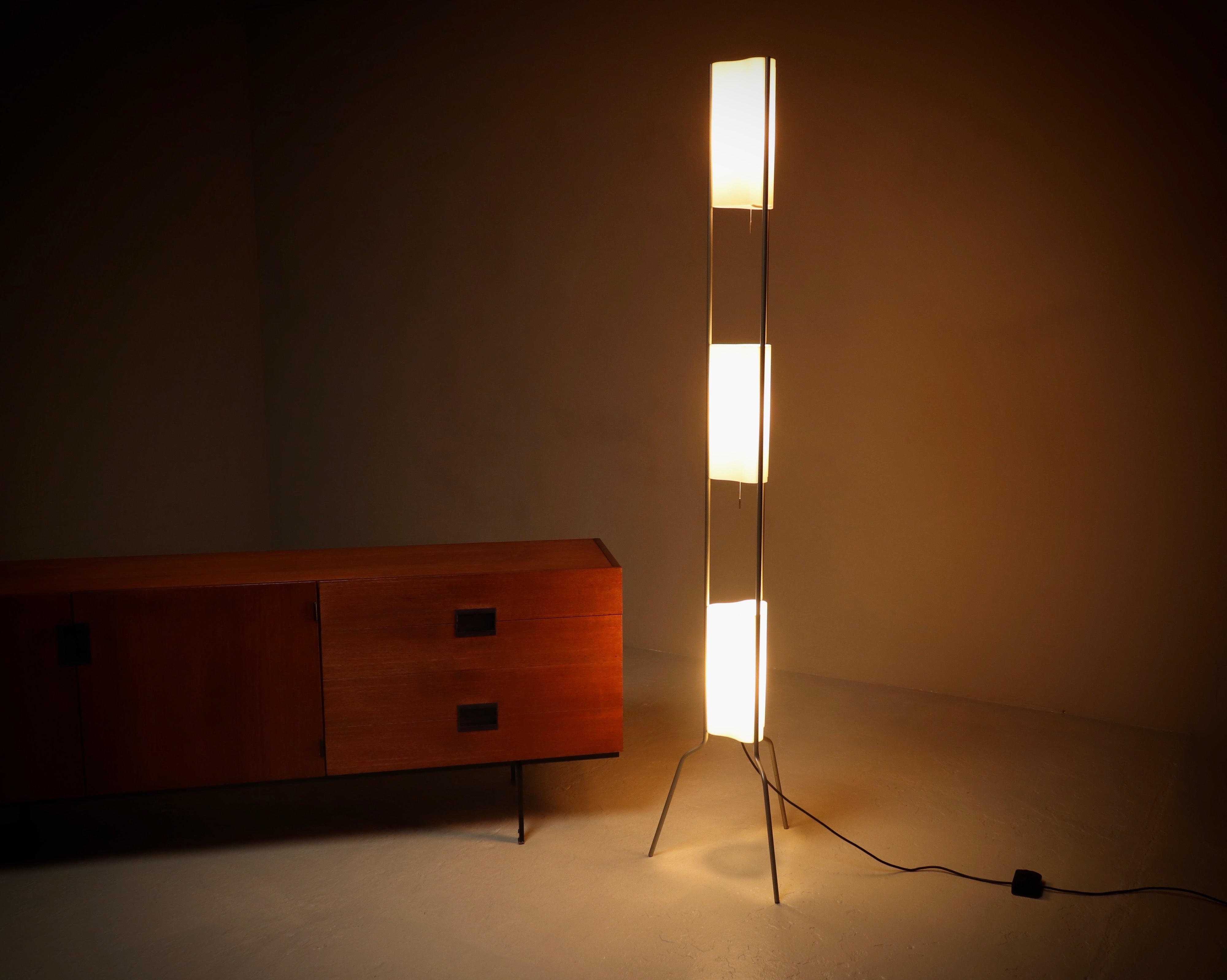 Totem_Terra_Floor_Lamp_by_Valerio_Bottin_for_Foscarini,_1990s,_Italy