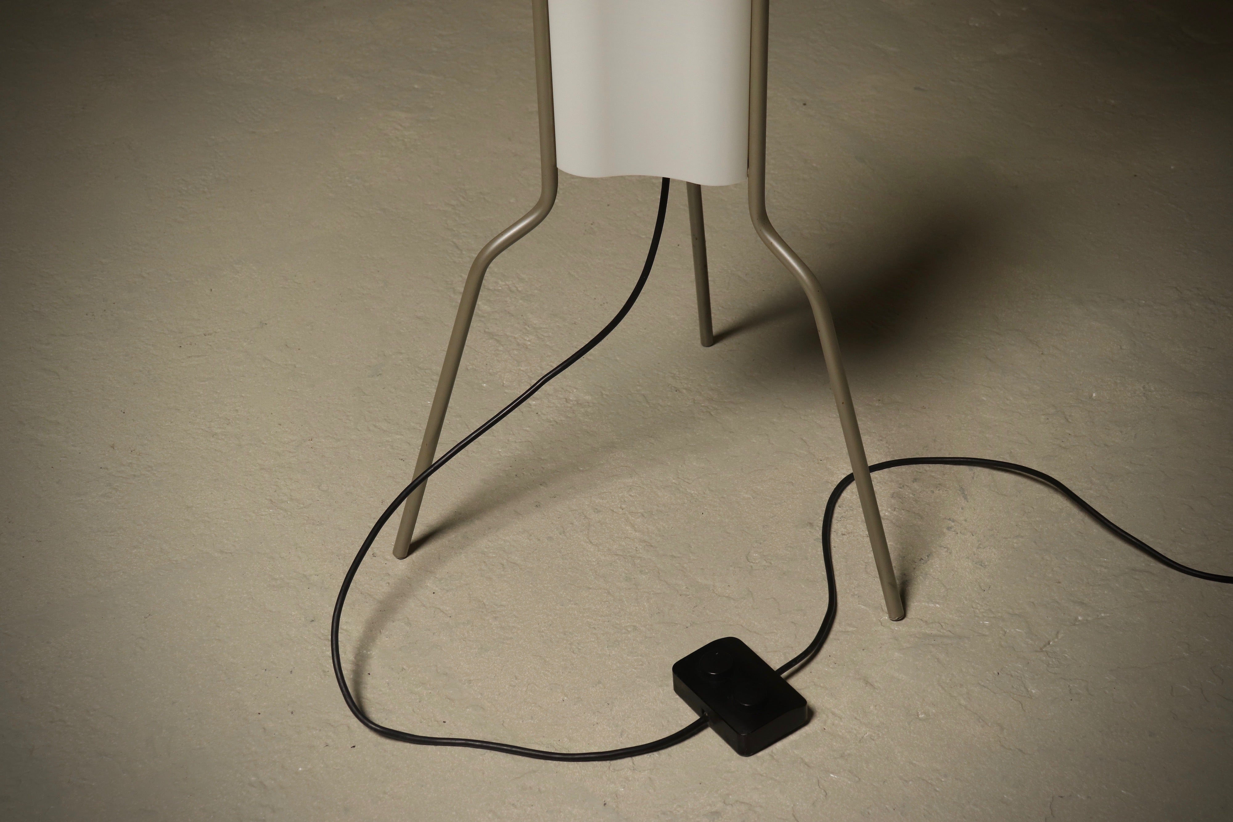 Totem_Terra_Floor_Lamp_by_Valerio_Bottin_for_Foscarini,_1990s,_Italy