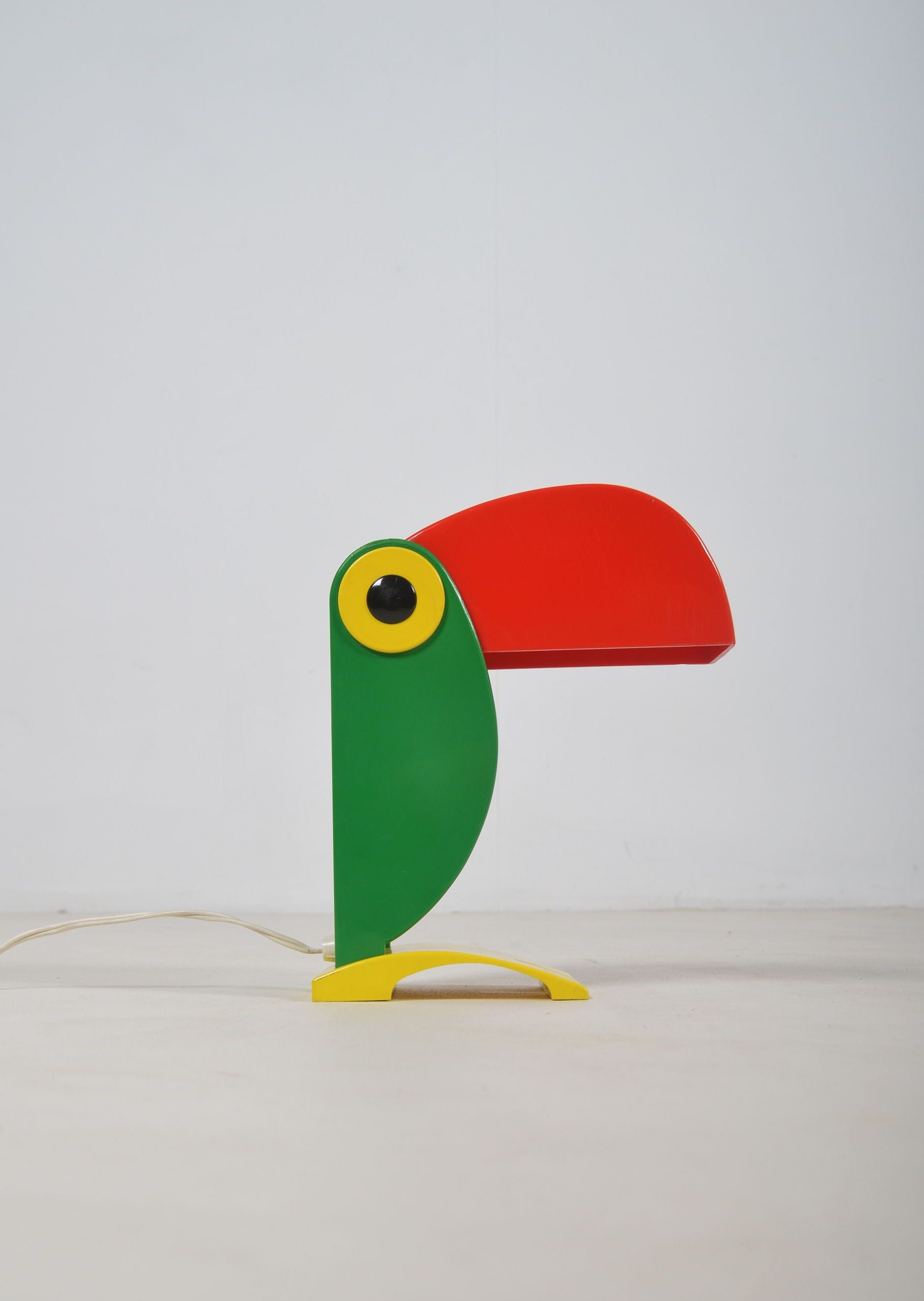 Toucan_lamp_designed_by_Enea_Ferrari_for_Old_Timer_Ferrari,_1970