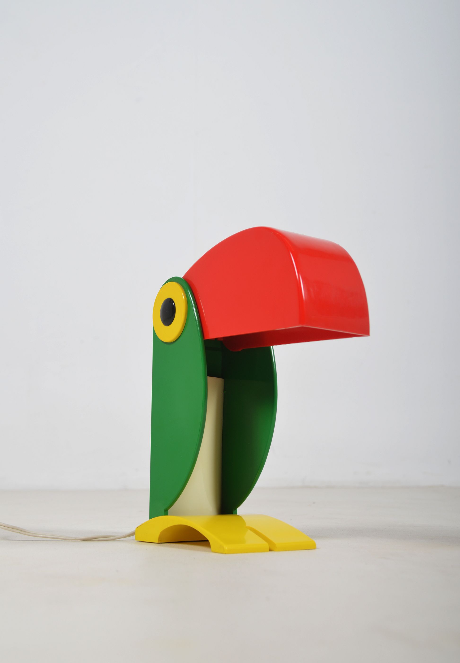 Toucan_lamp_designed_by_Enea_Ferrari_for_Old_Timer_Ferrari,_1970