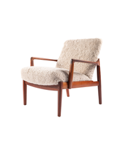 Tove_&_Edvard_Kindt-Larsen_FD125_Armchair_in_Curly_Wool