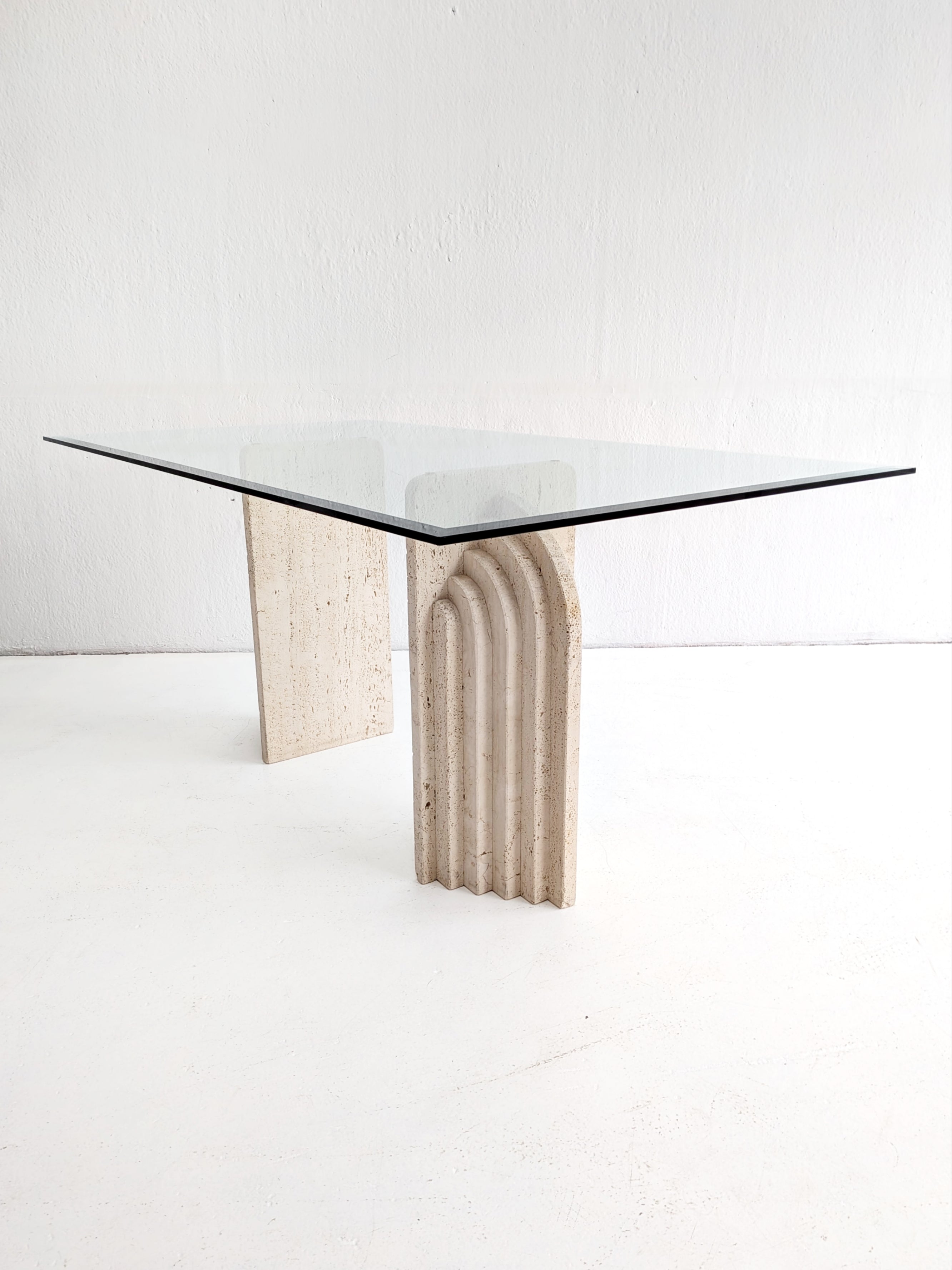 Glass_and_Travertine_Dining_Table_in_the_Style_of_Carlo_Scarpa,_1970s,_Italy