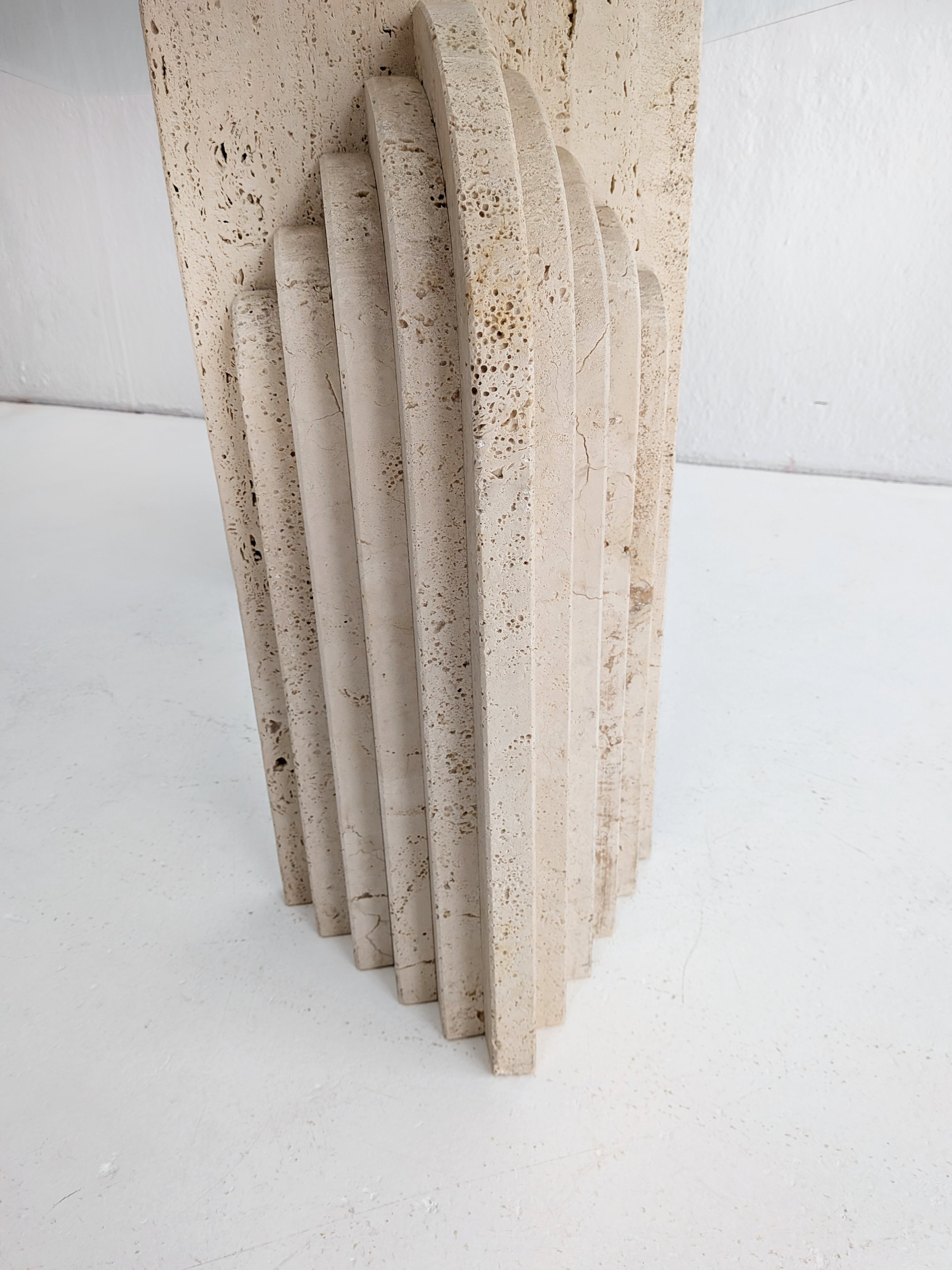 Glass_and_Travertine_Dining_Table_in_the_Style_of_Carlo_Scarpa,_1970s,_Italy