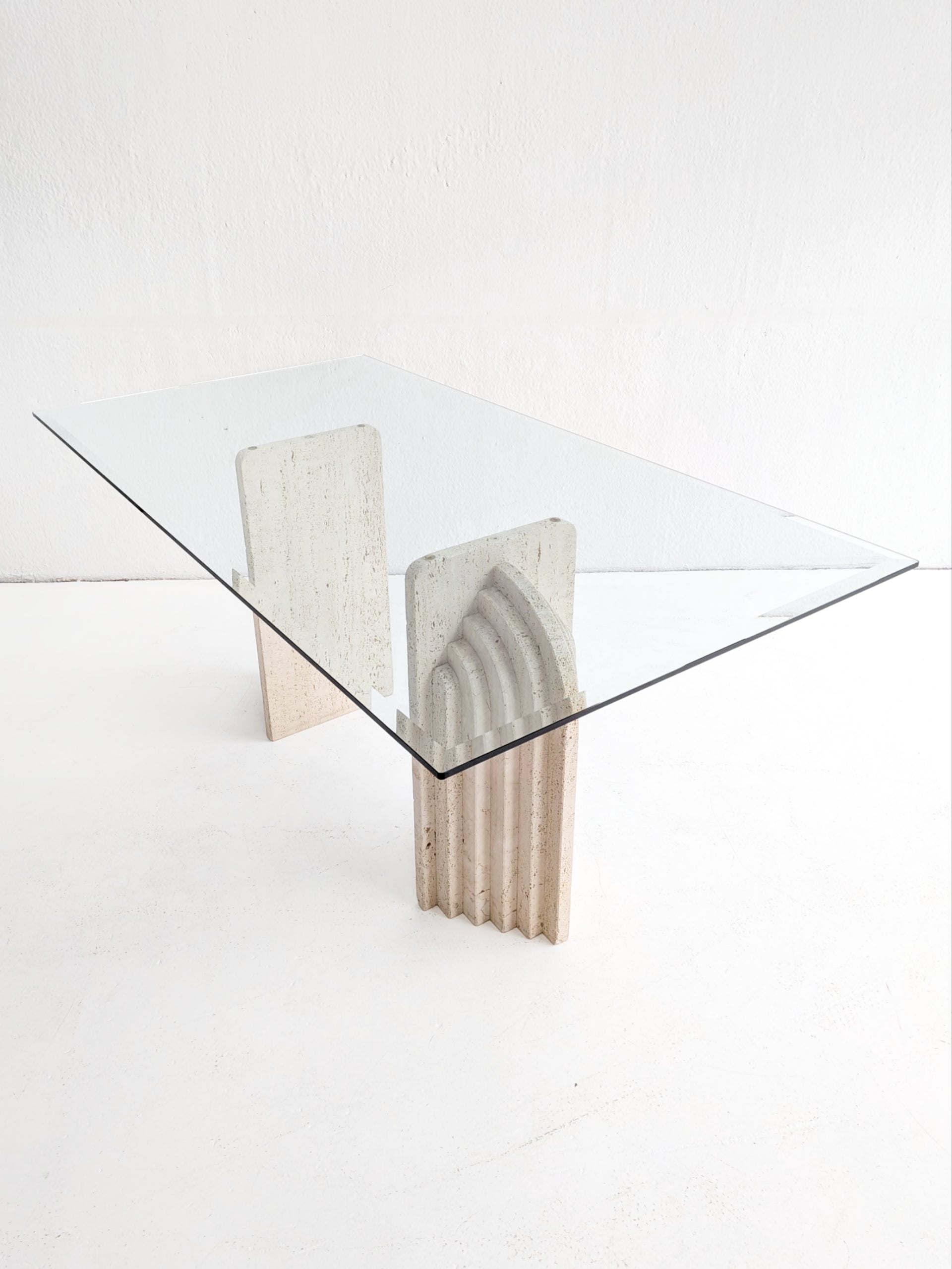 Glass_and_Travertine_Dining_Table_in_the_Style_of_Carlo_Scarpa,_1970s,_Italy