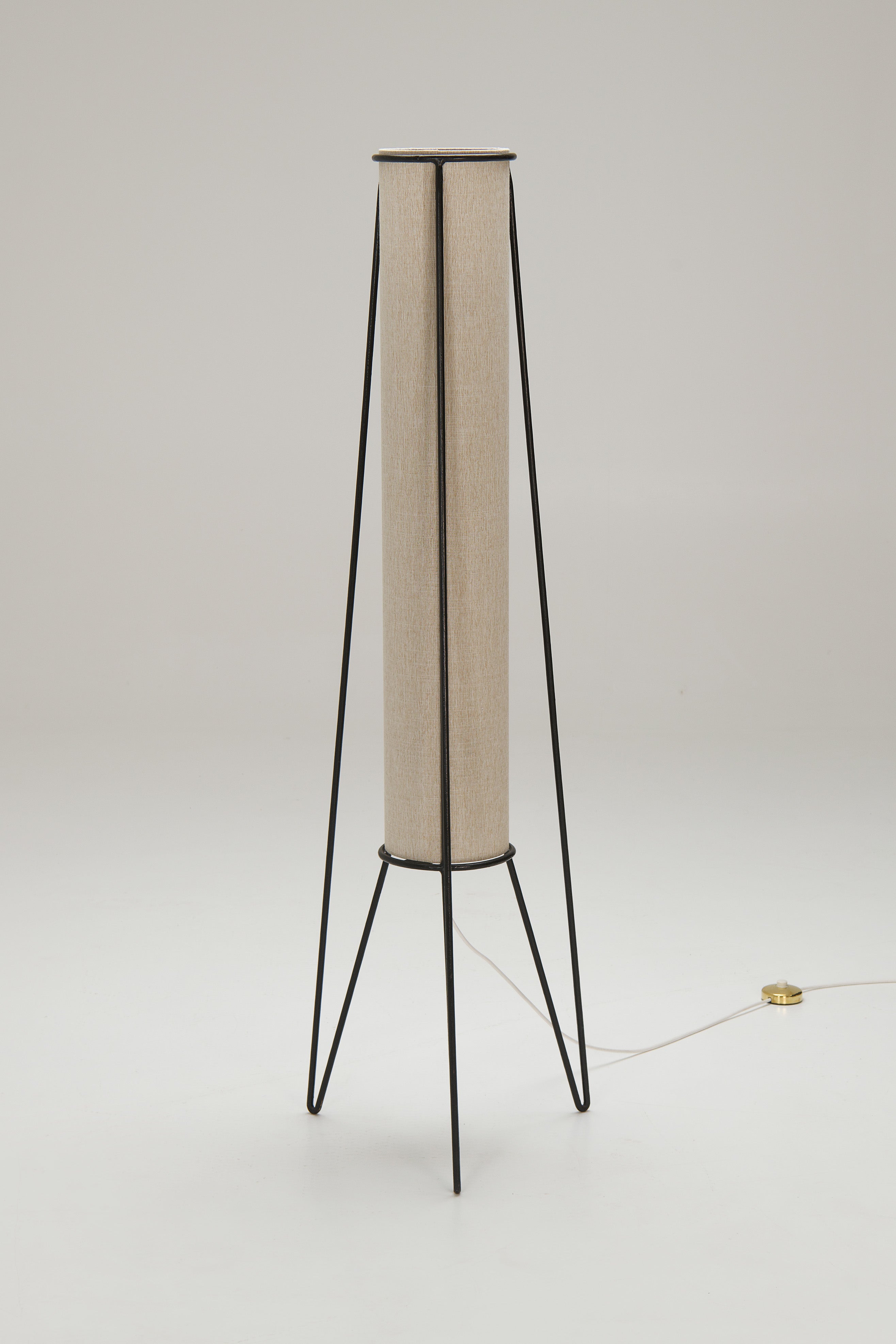 Tripod_Floor_Lamp