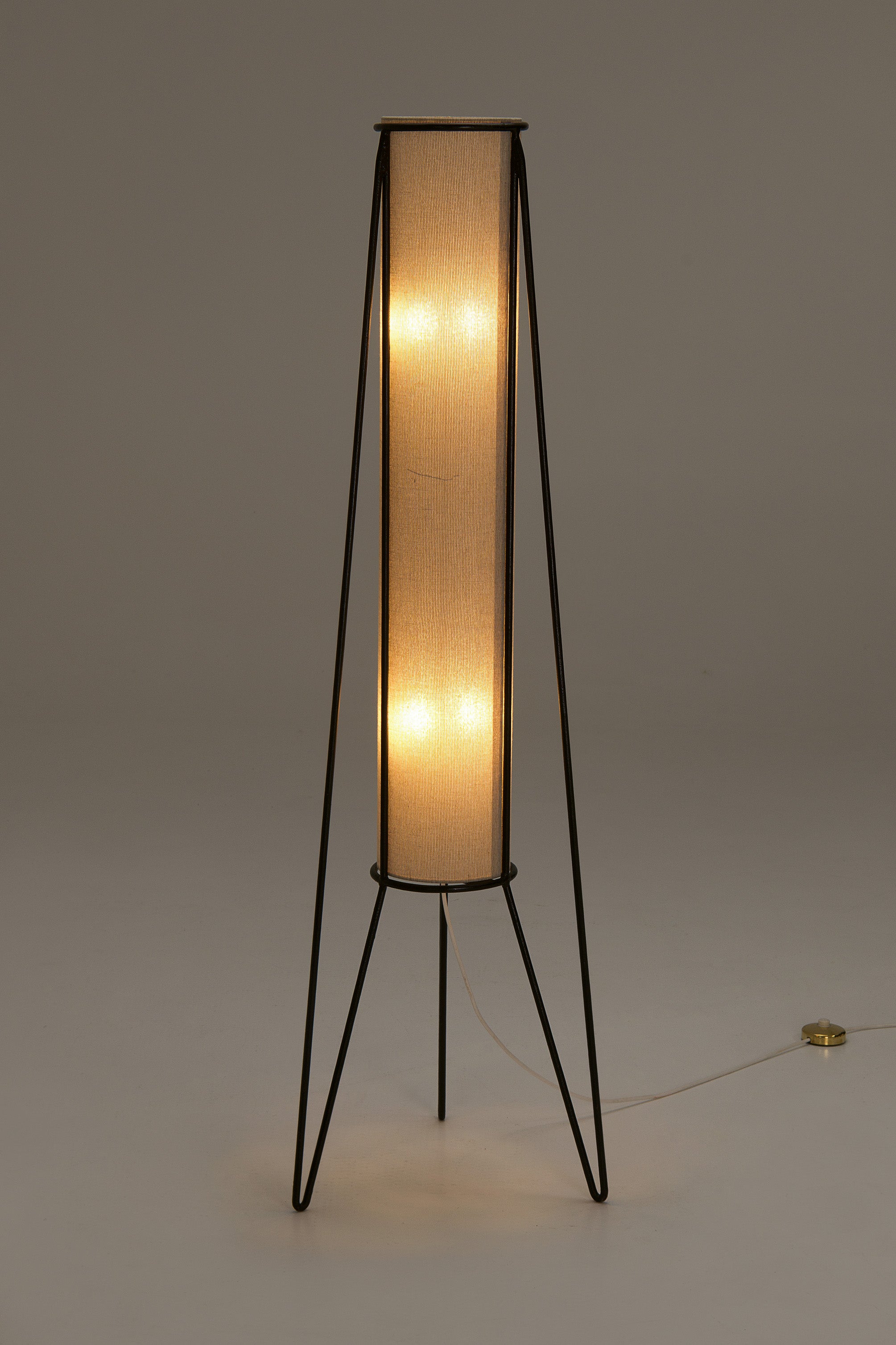 Tripod_Floor_Lamp