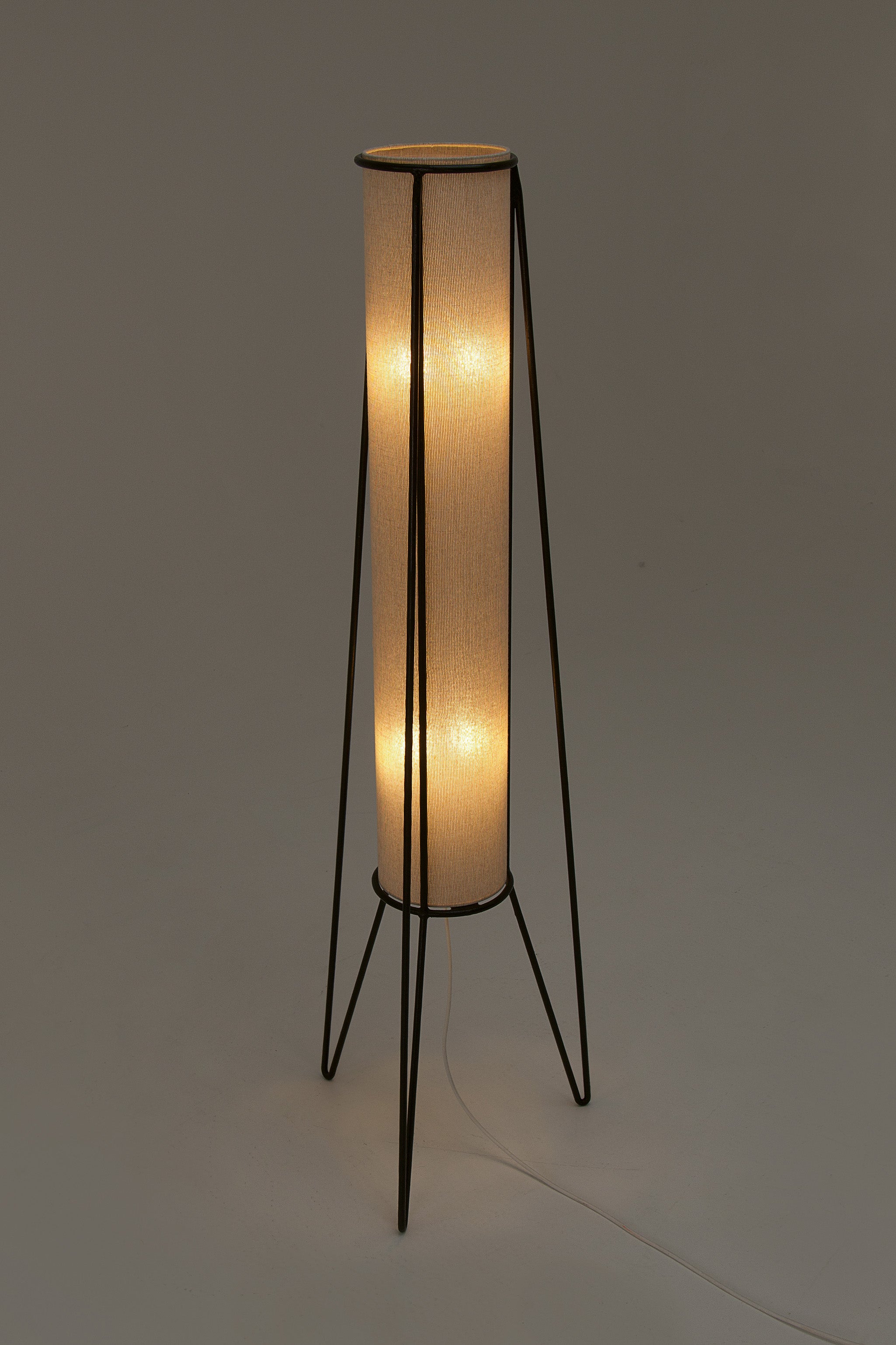 Tripod_Floor_Lamp