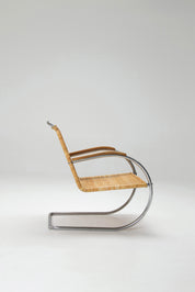 Tubular_Cantilever_Lounge_Chair_by_Bas_van_Pelt
