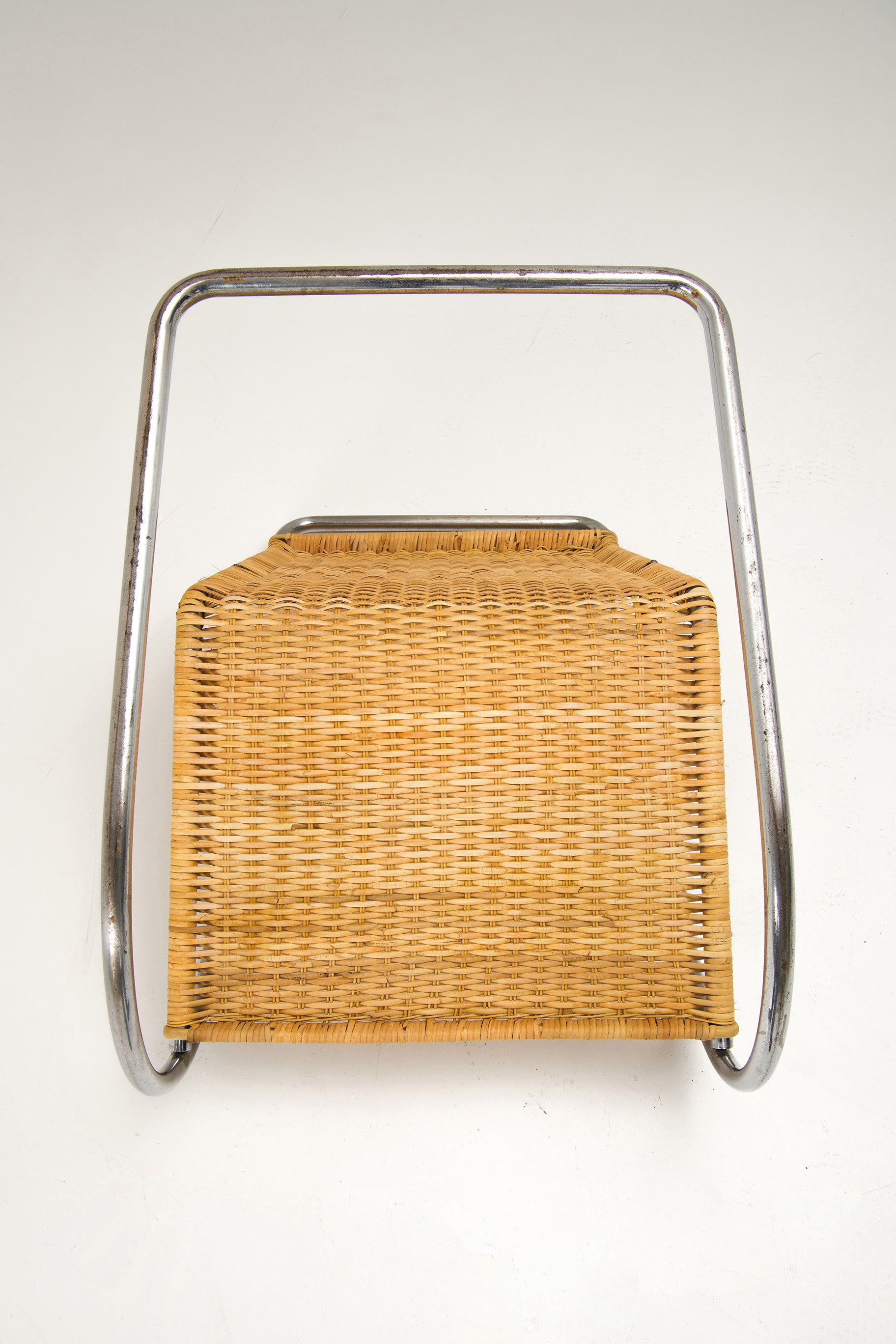 Tubular_Cantilever_Lounge_Chair_by_Bas_van_Pelt