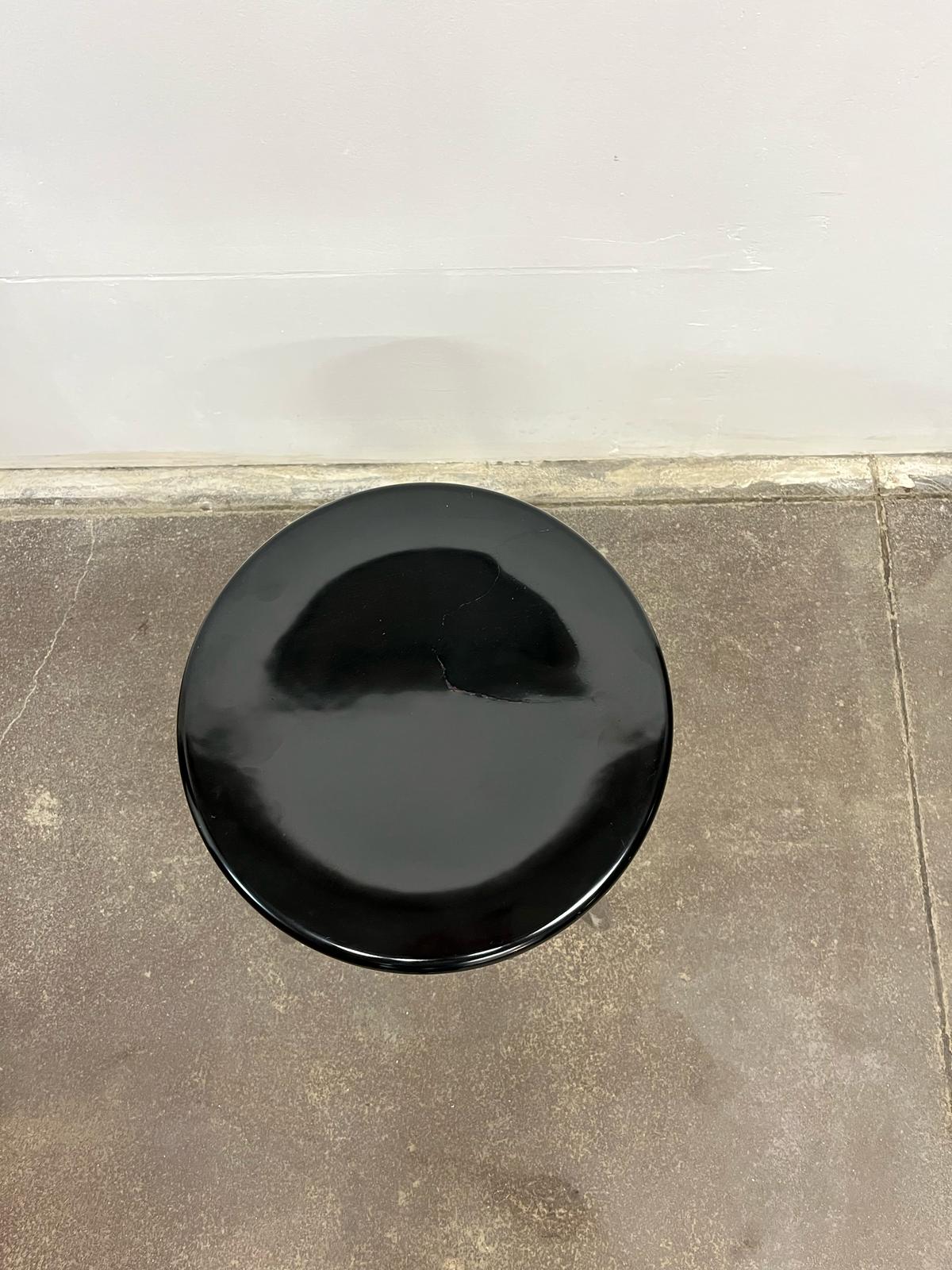 Tubular_Stool_with_Bakelite_Seat