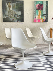 Set_of_6_Tulip_Chairs_by_Eero_Saarinen_for_Knoll_International_from_1960s